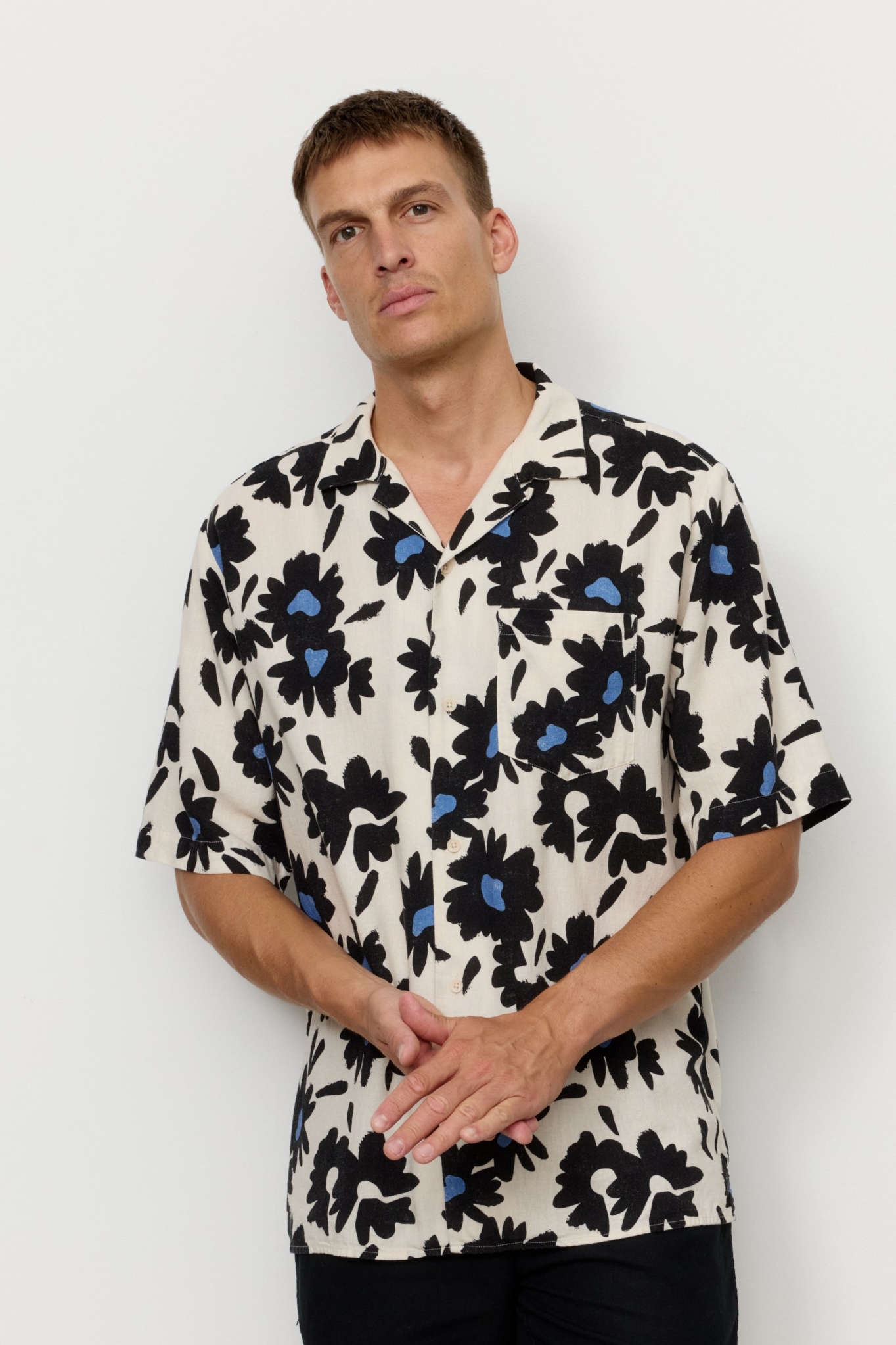 Recolution Herren vegan Shirt Cactus Bloom Electric Blue