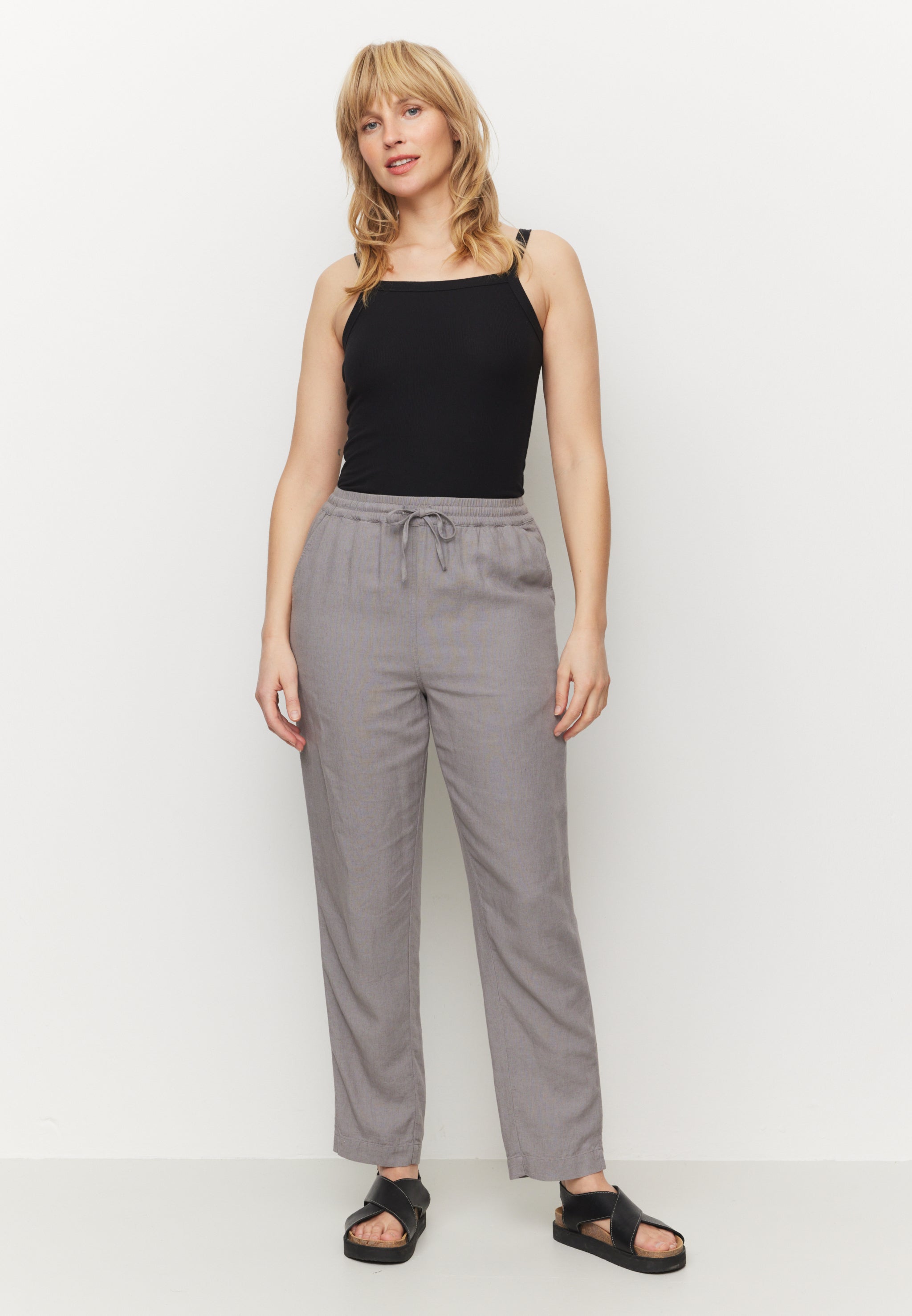 Recolution womens vegan Pants Moonflower Greige