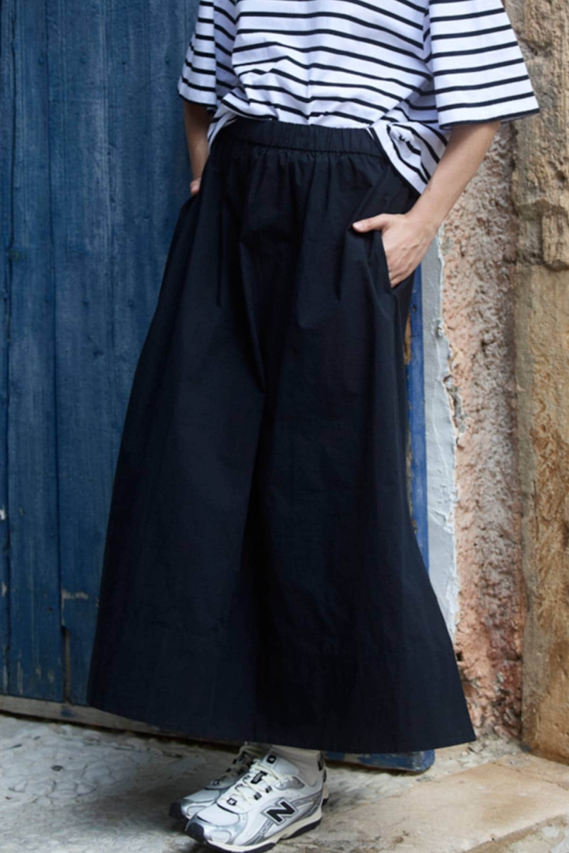 Image of WOTE dames vegan Maxi Rok Zwart