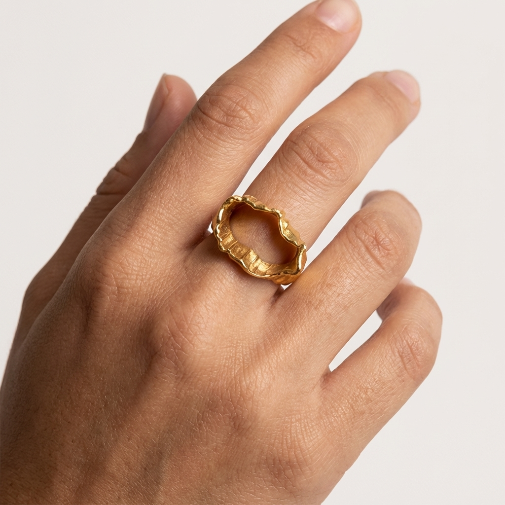 Les Reines Ring Golden Crêpe Gold