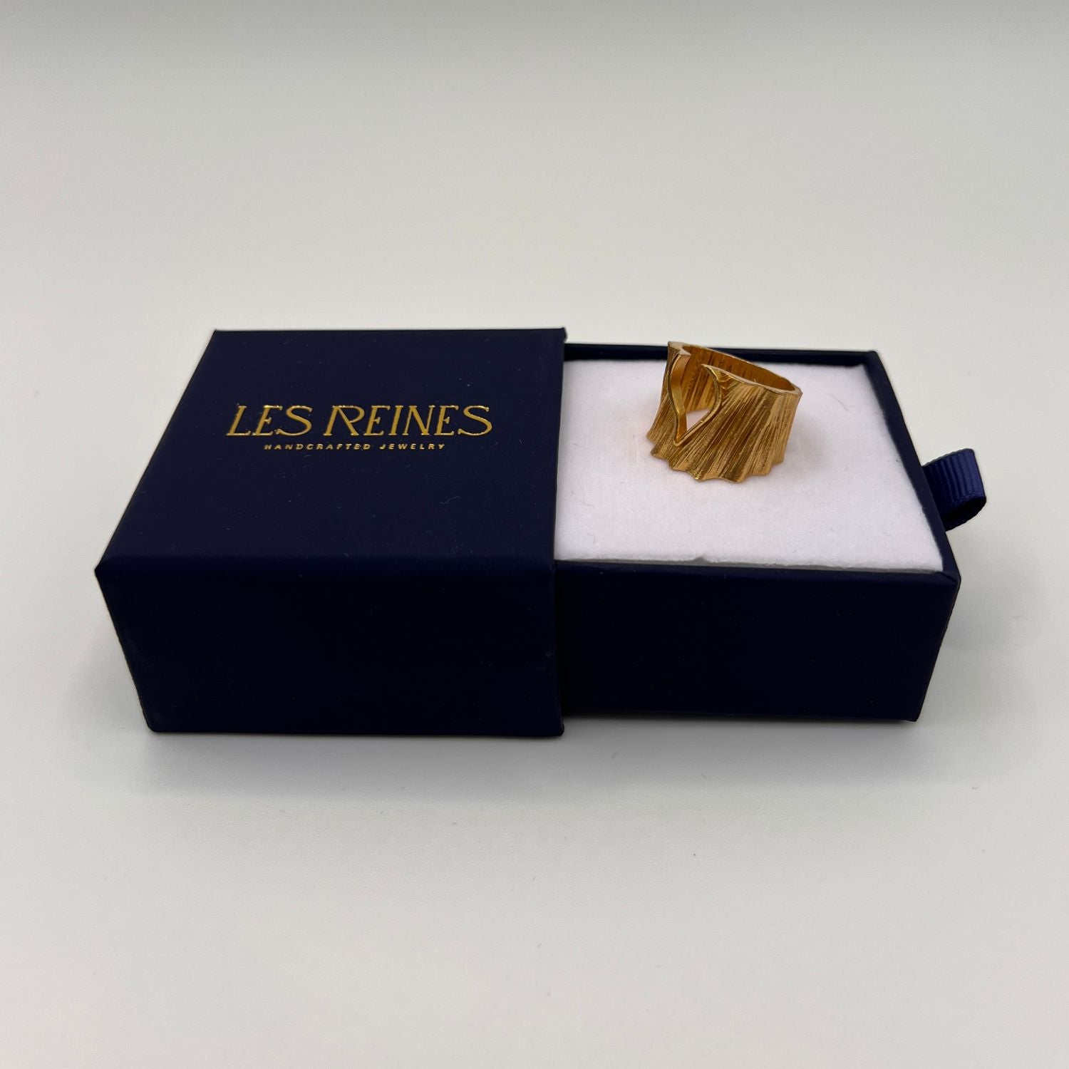 Les Reines Ring Ceremonial Gold