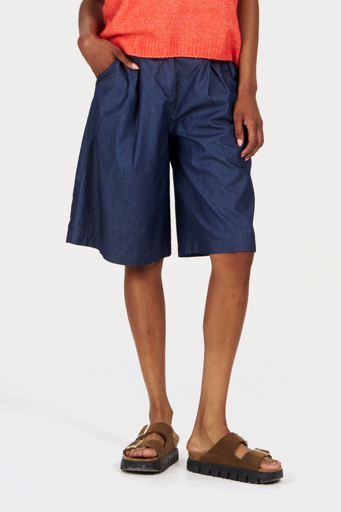 KOMODO Damen vegan Shorts Liv Mid Wash Blau
