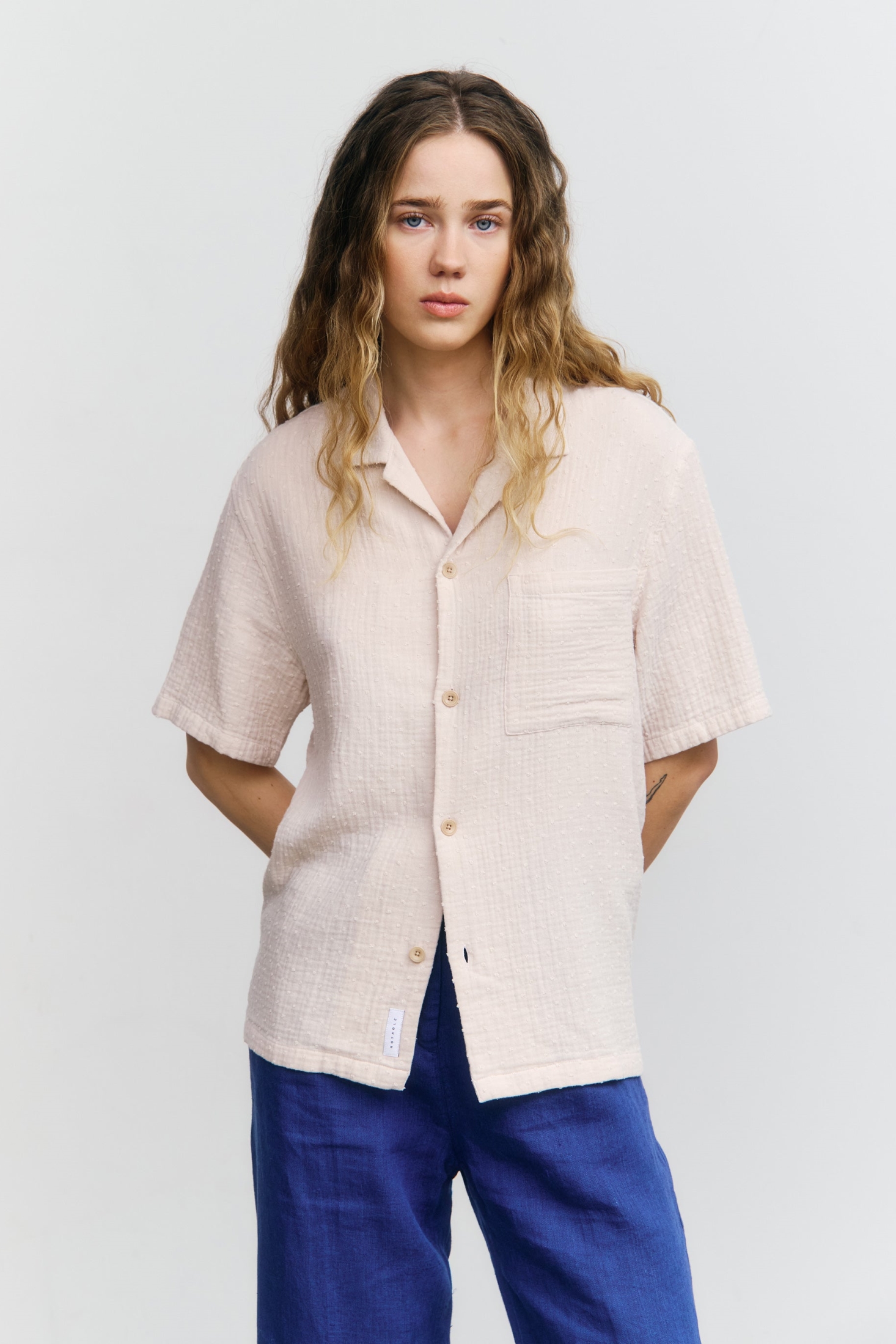 Image of Rotholz dames vegan Bowlinghemd Met Textuur, Lichtgrijs