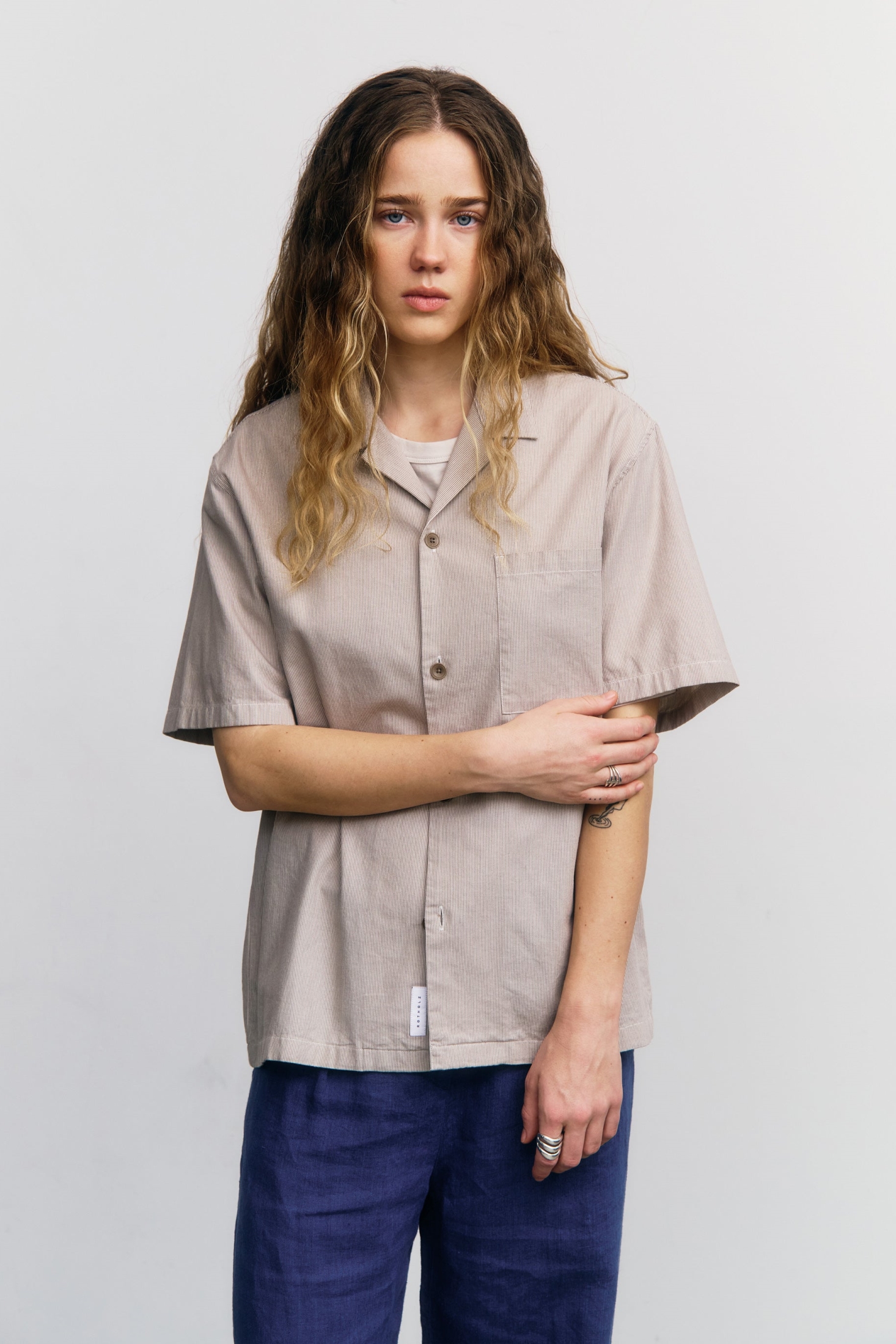 Image of Rotholz dames vegan Bowlingshirt Met Beige Strepen