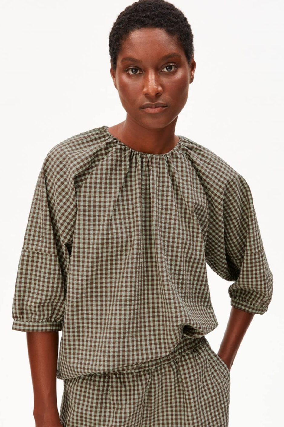 Image of ARMEDANGELS dames vegan Blouse Vichy Seersucker Bruin