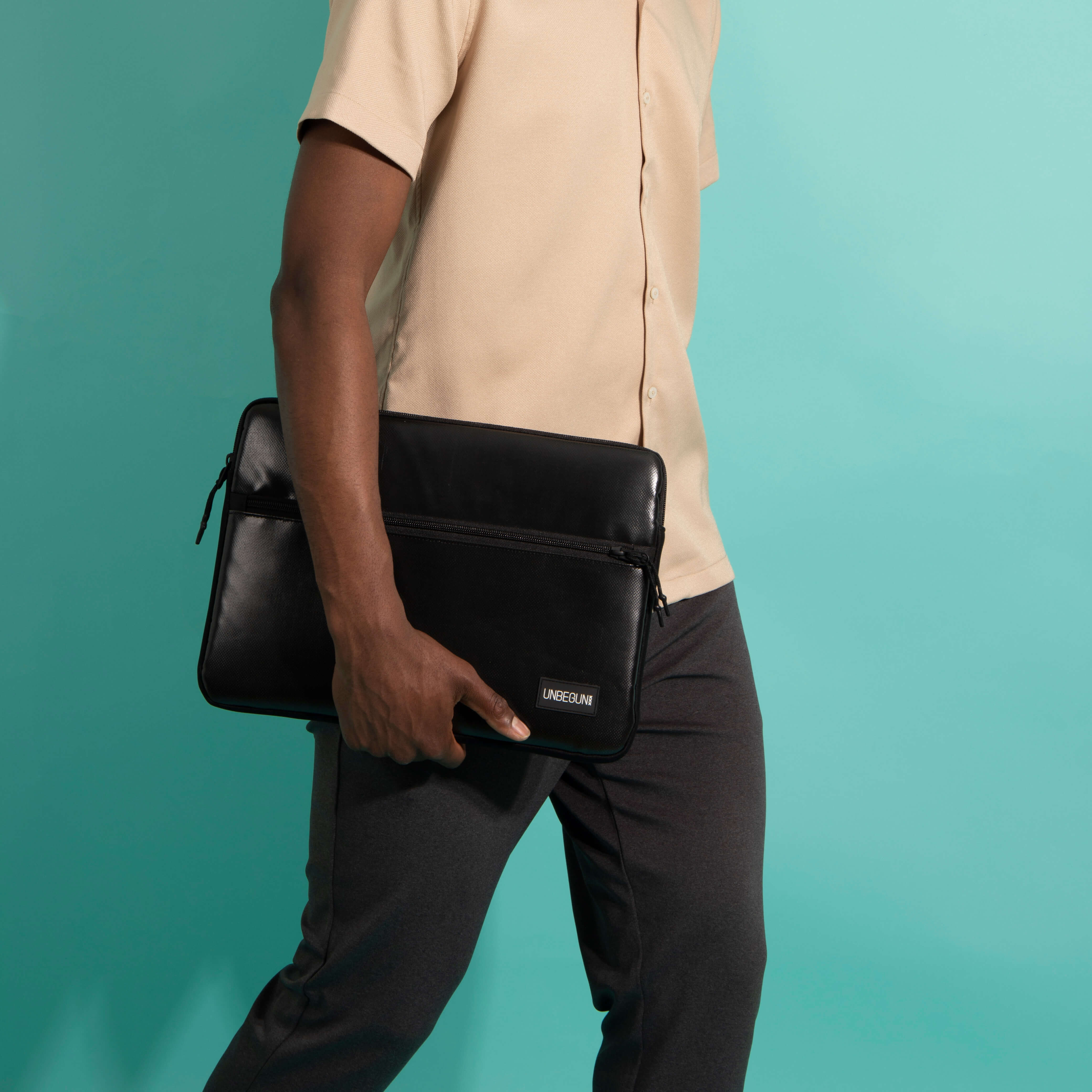 UNBEGUN men vegan Laptop Sleeve With Front Pocket Black