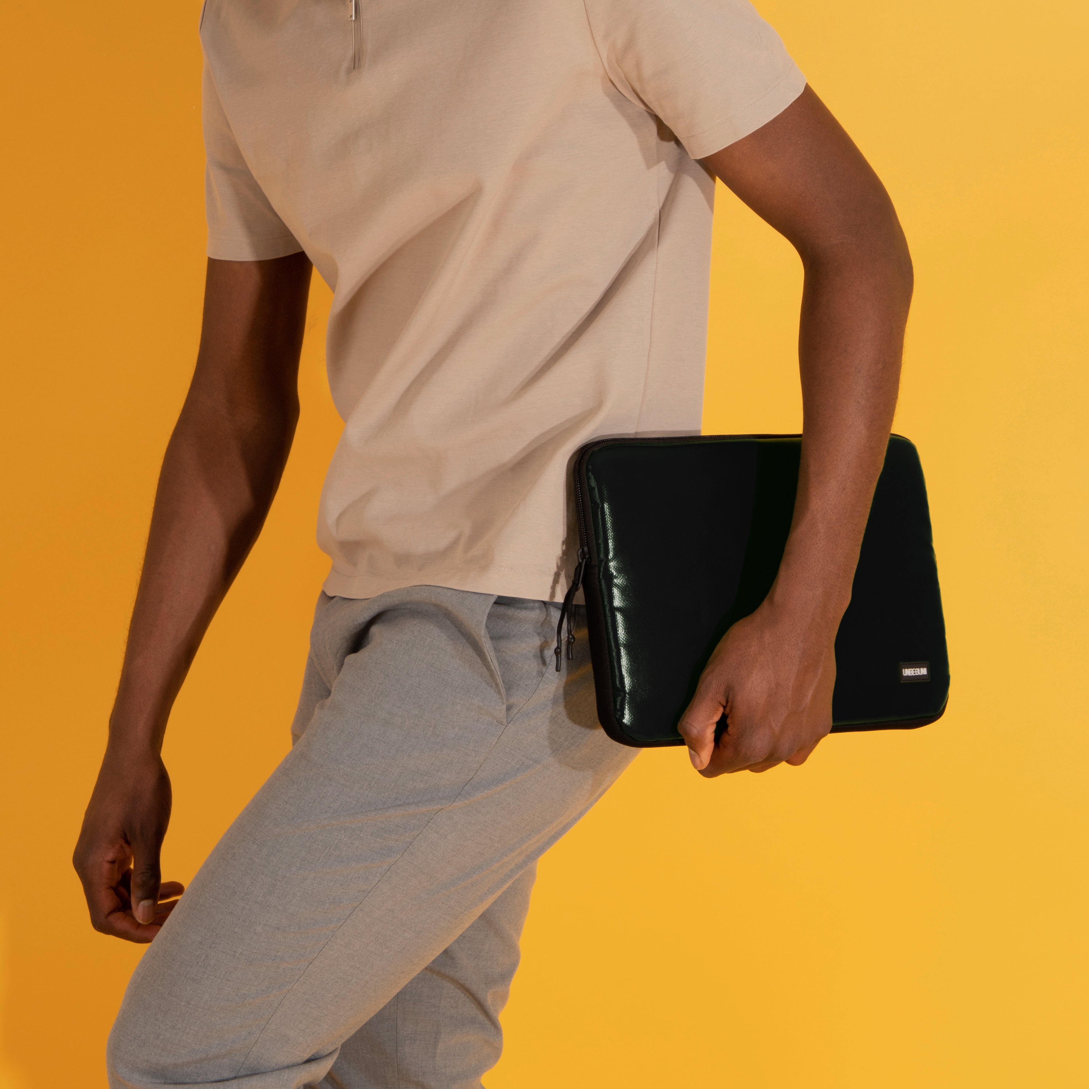 UNBEGUN men vegan Laptop Sleeve Black