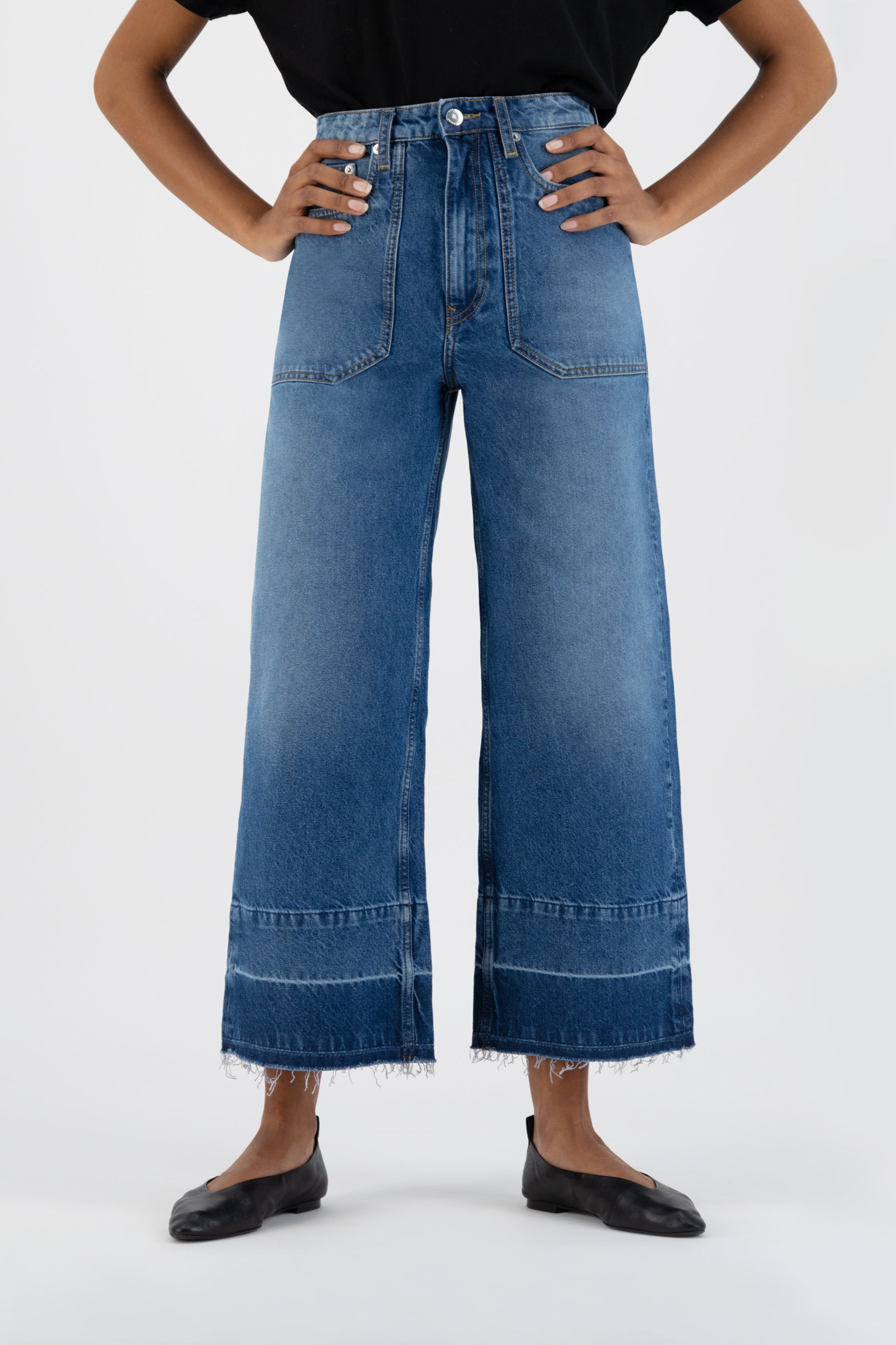 MUD Jeans Damen vegan Jeans Sara Works Cropped Medium Stone