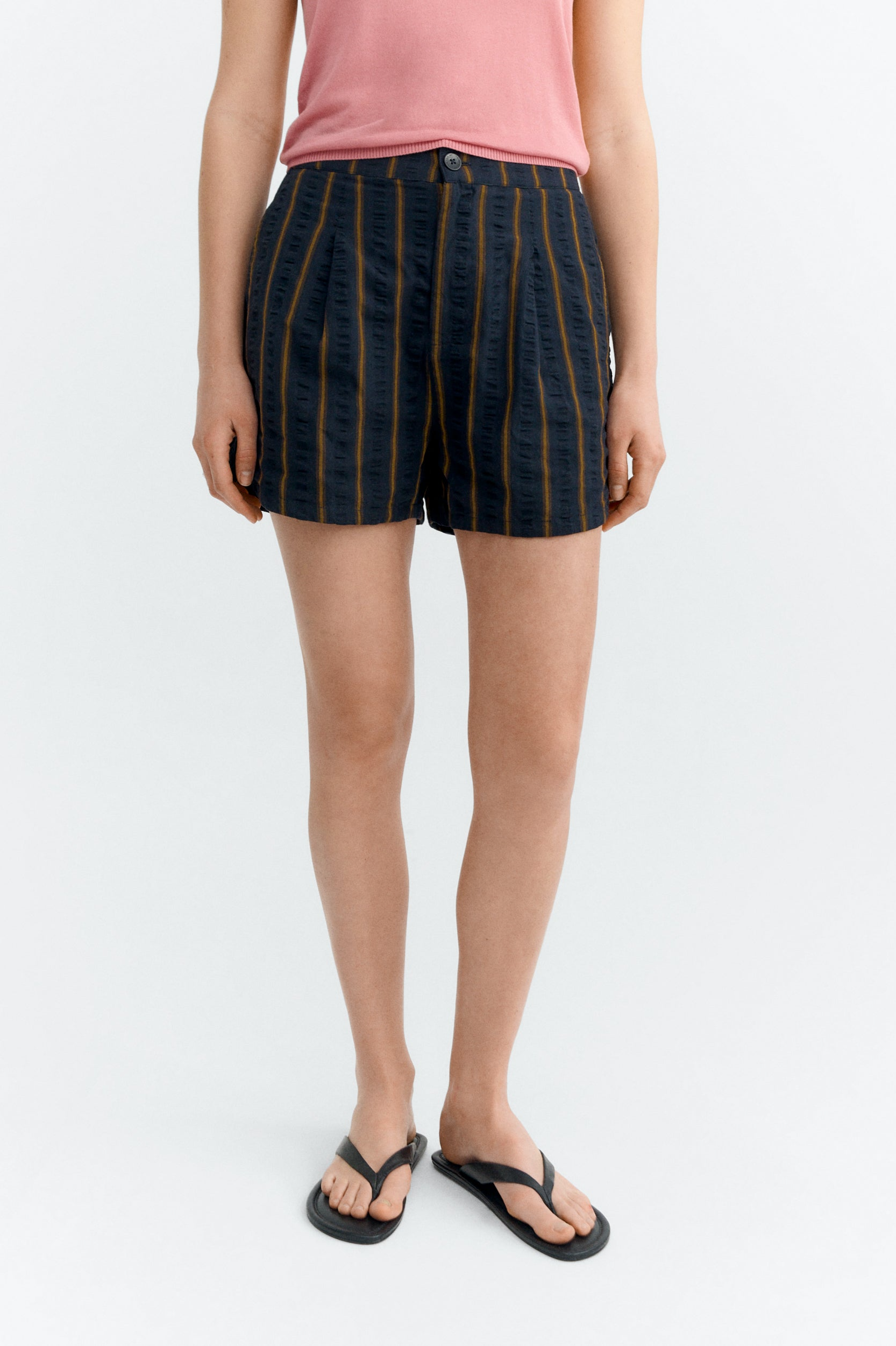 Thinking mu Damen vegan Shorts Seersucker Gestreift Navy