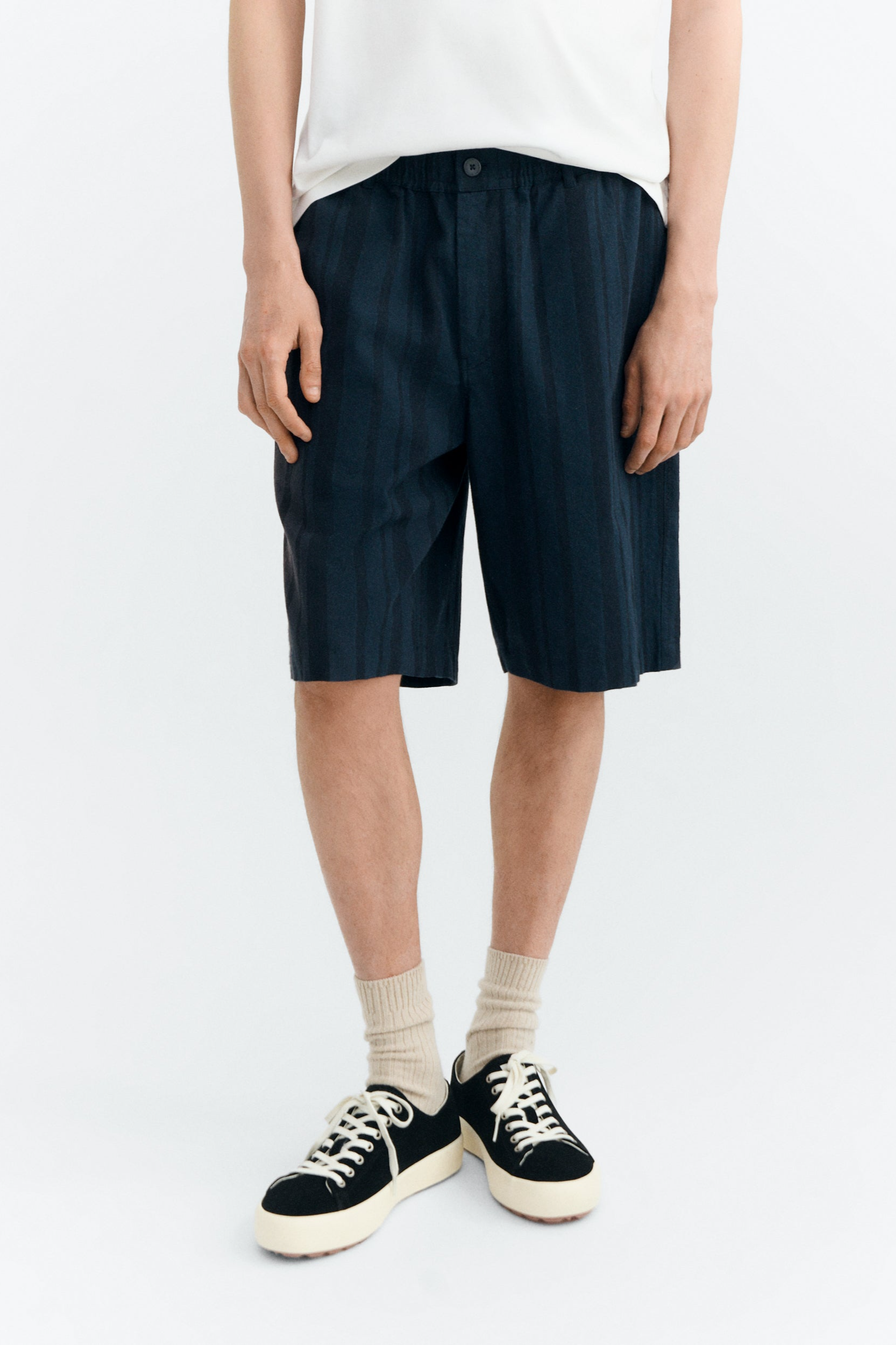 Thinking mu Herren vegan Shorts Bermuda Gasper Marineblau Gestreift