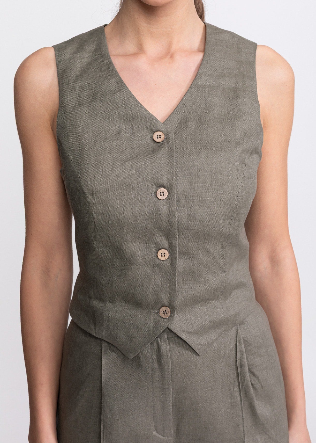 De IONESCU womens vegan Waistcoat Figa Linen Khaki