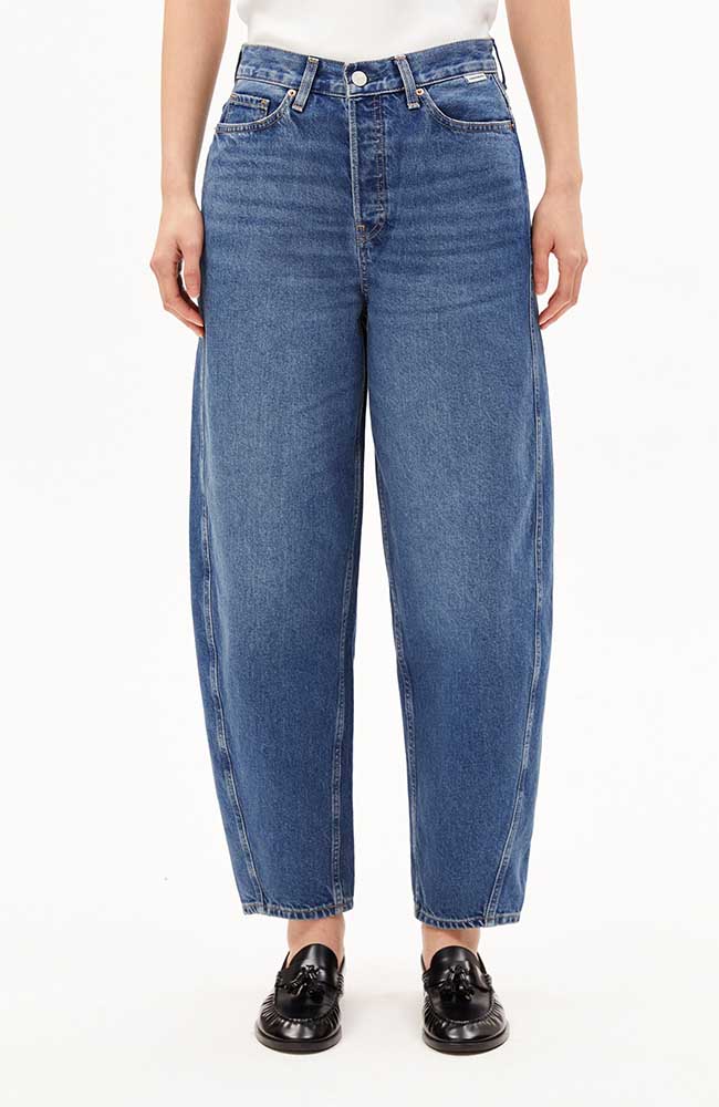 ARMEDANGELS Damen vegan Jeans Baarly Barrel Crunchy Blue
