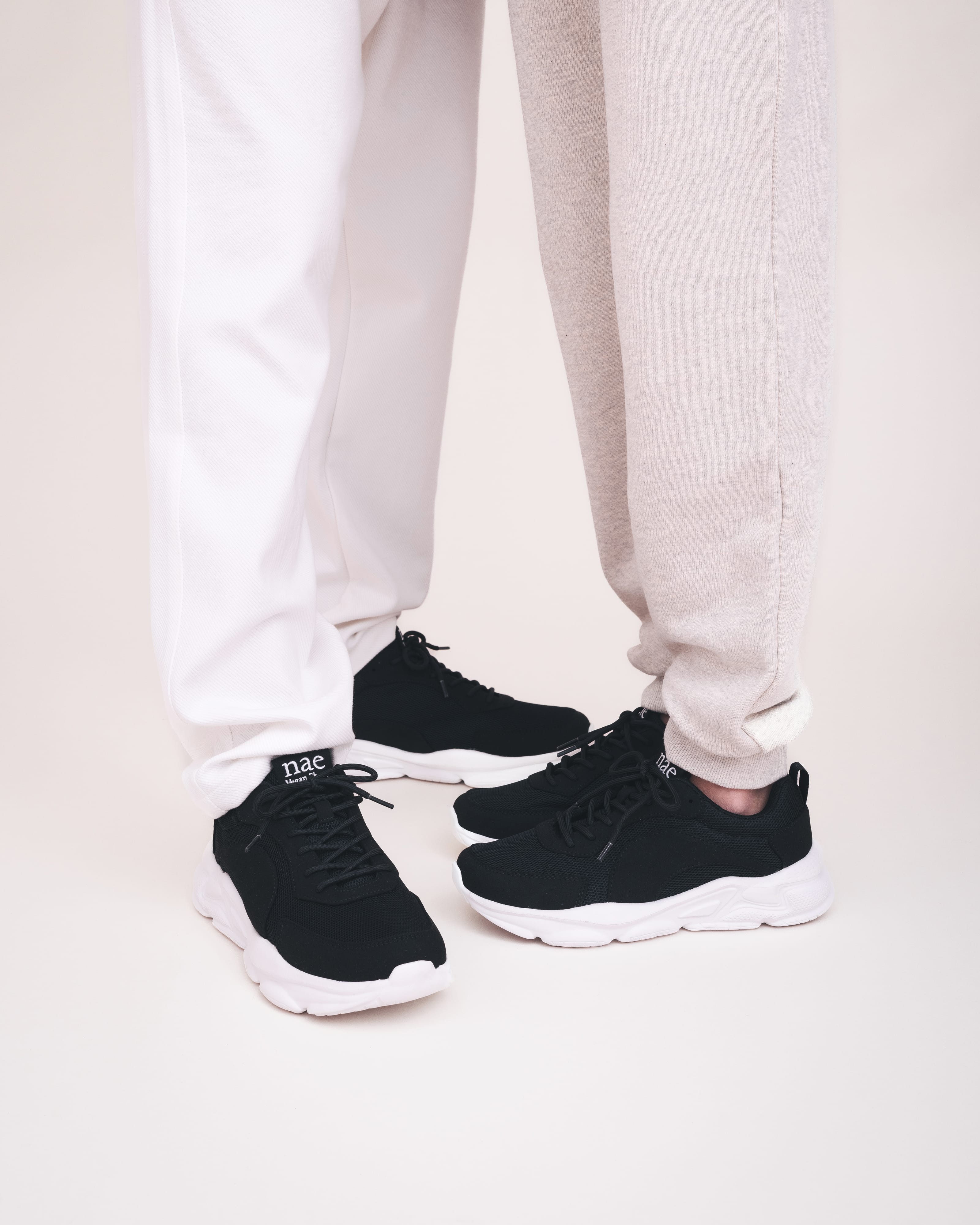 NAE men vegan Sneakers Dan Black