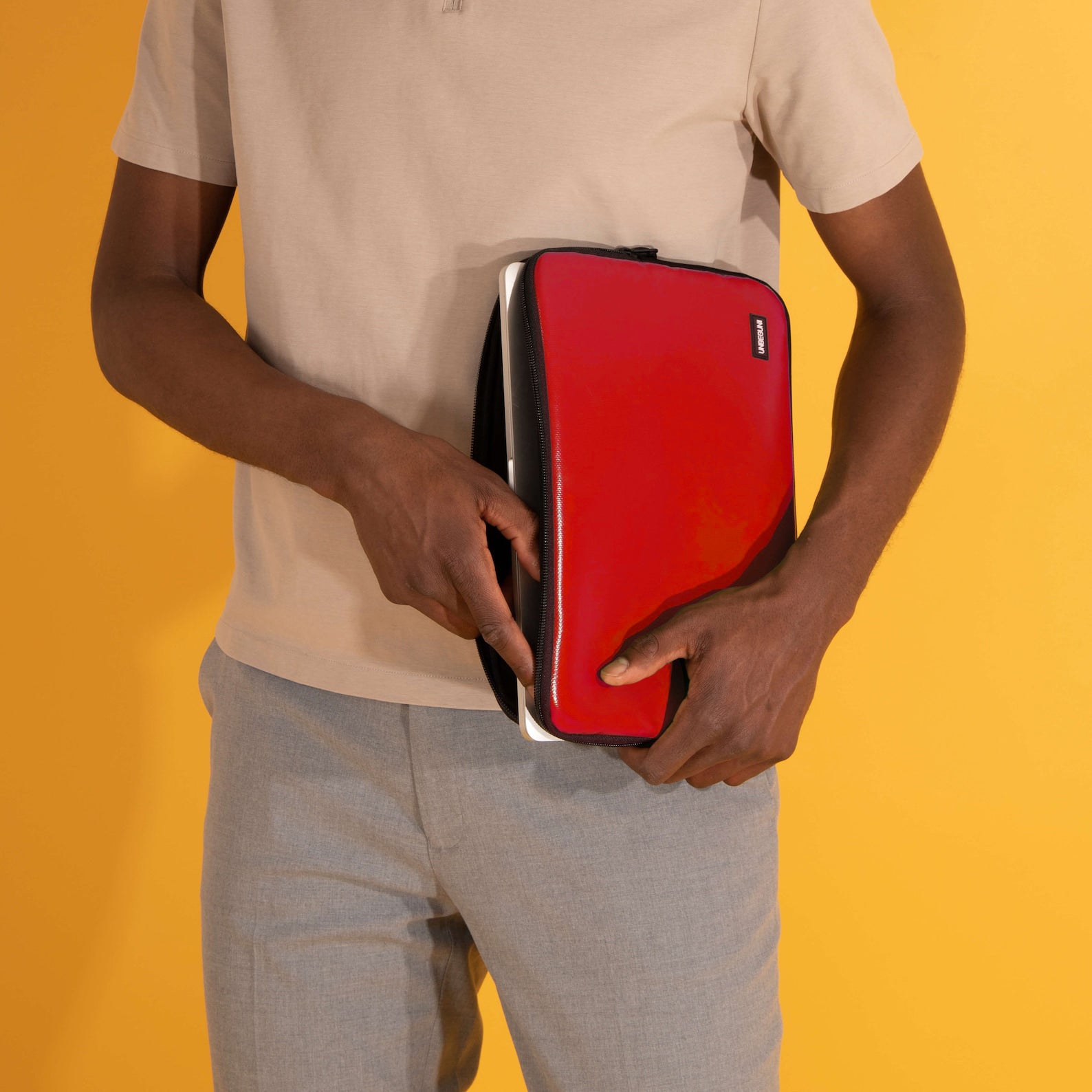UNBEGUN men vegan Laptop Sleeve Red
