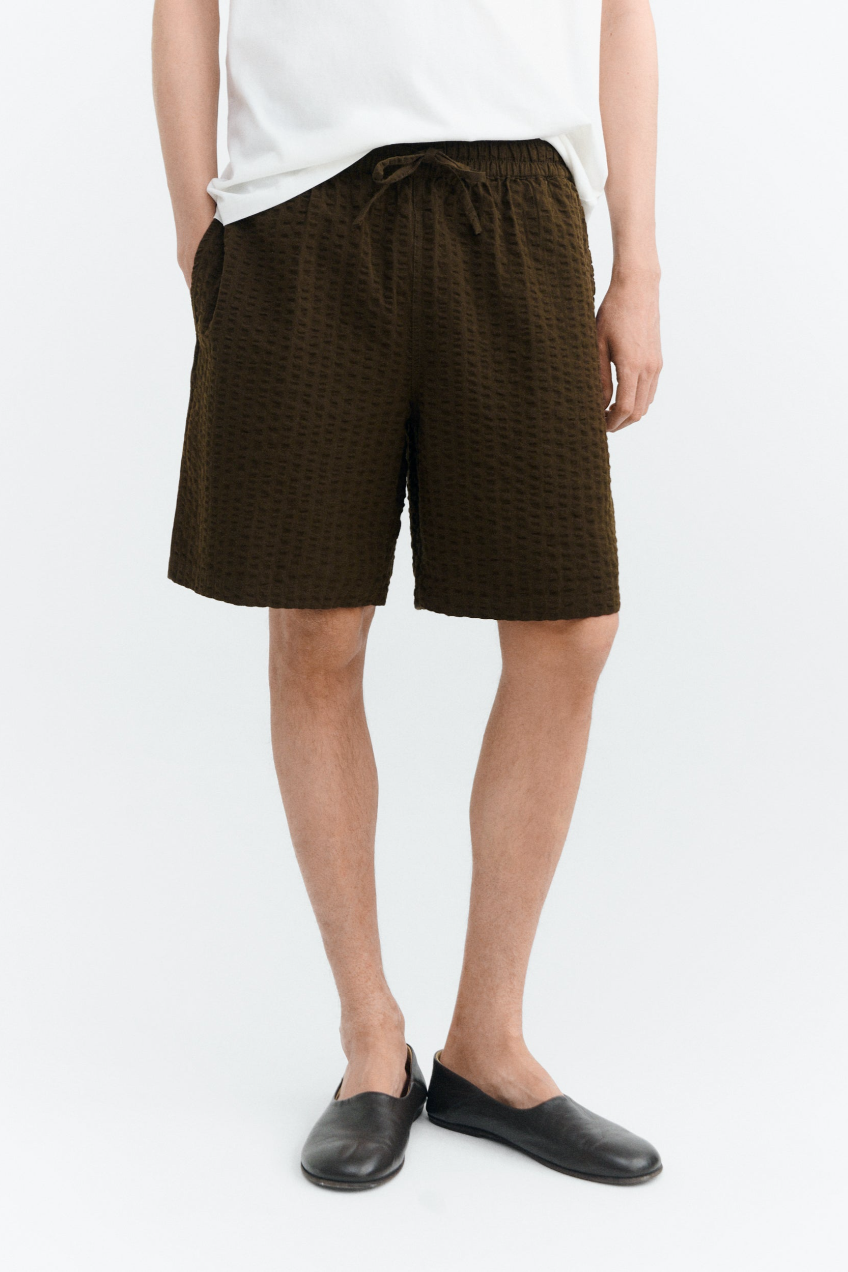 Thinking mu Herren vegan Shorts Henry Seersucker Braun