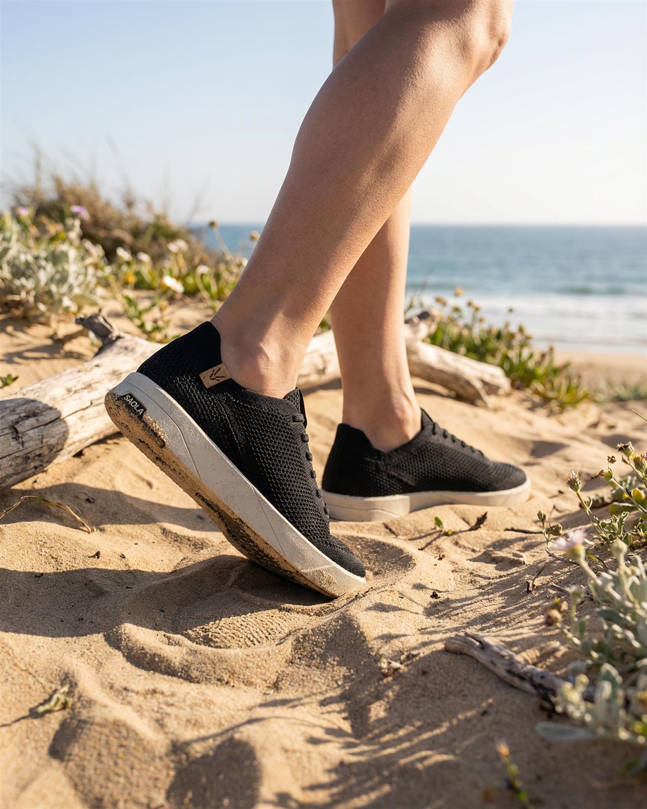 SAOLA men vegan Sneakers Ezo Black