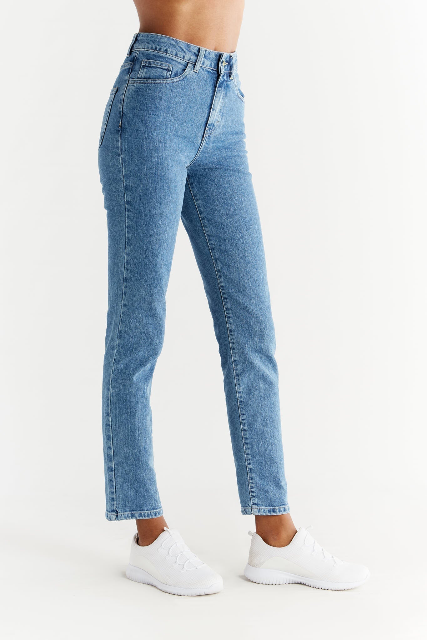 Evermind womens vegan Jeans Regular Fit Day Sky Blue