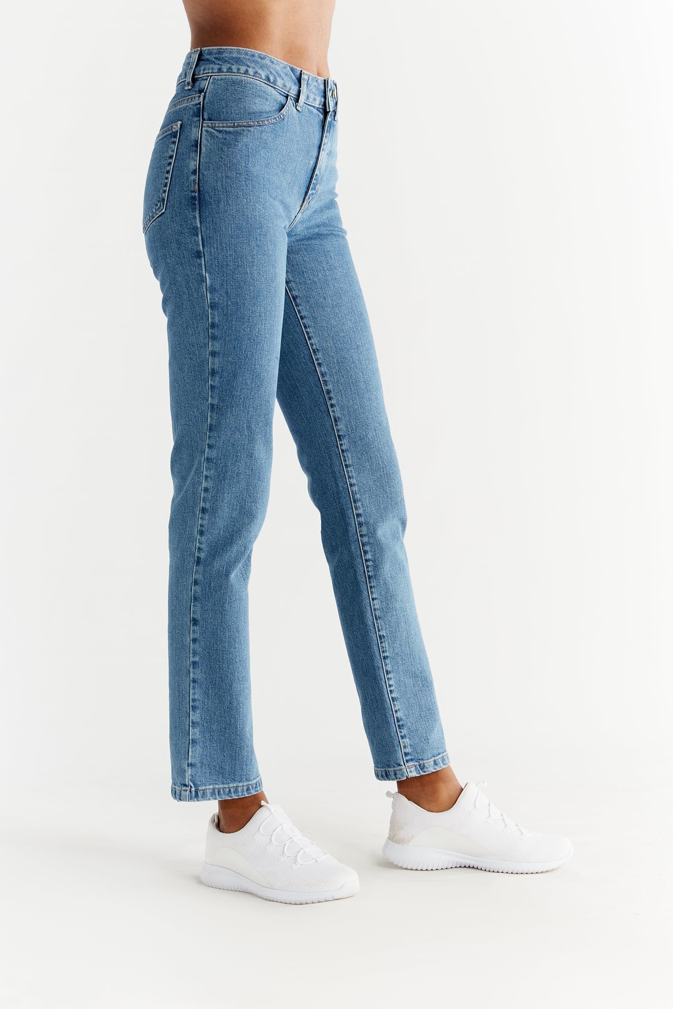Evermind womens vegan Jeans Straight Fit Sapphire Blue