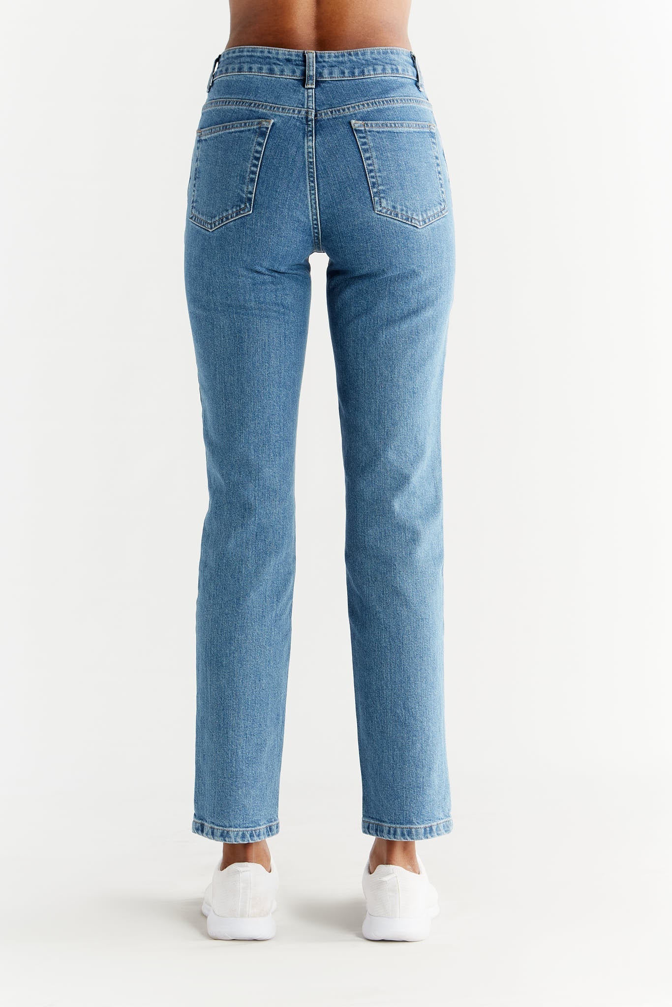 Evermind womens vegan Jeans Straight Fit Day Sky Blue