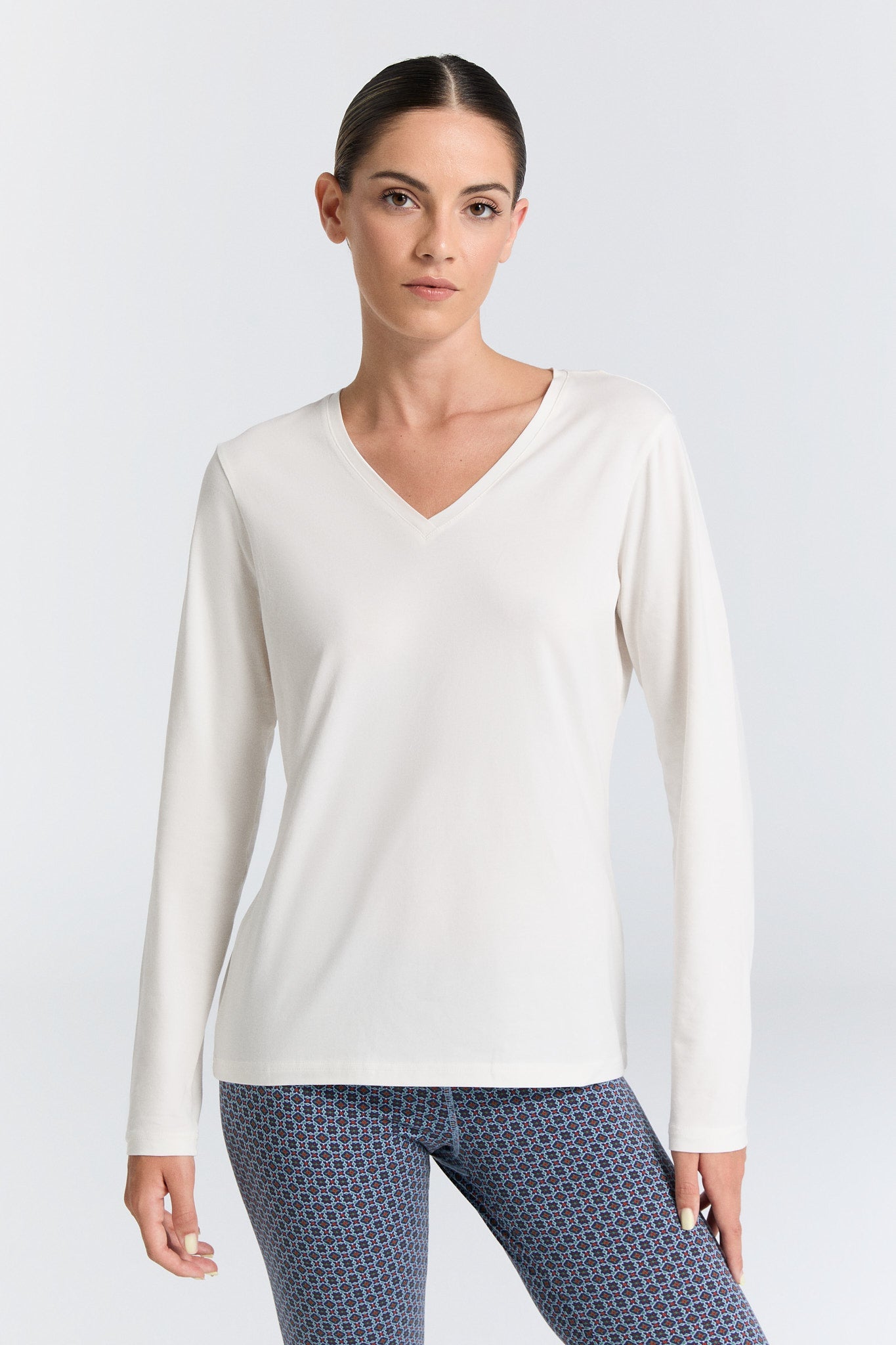 Leela Cotton womens vegan Shirt Long Sleeve V-Neck Natural White