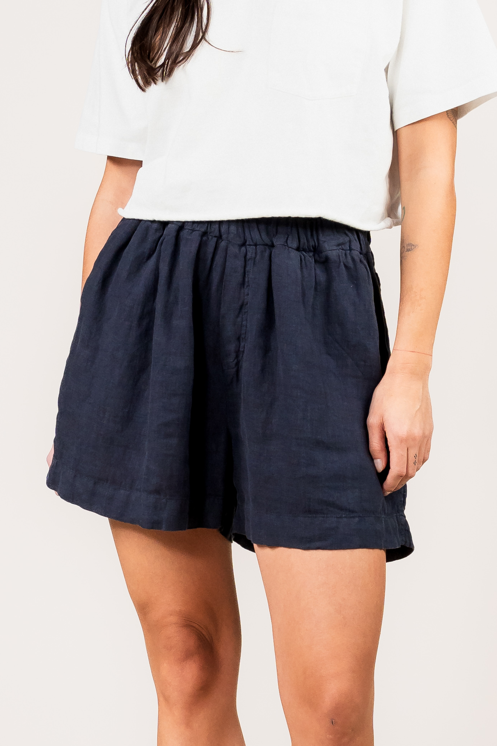 Kuyichi Damen vegan Shorts Chloe Mitternachtsblau