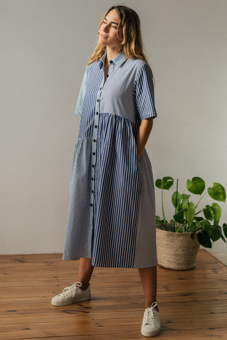 TWOTHIRDS Damen vegan Kleid Ratti Blau Gestreift