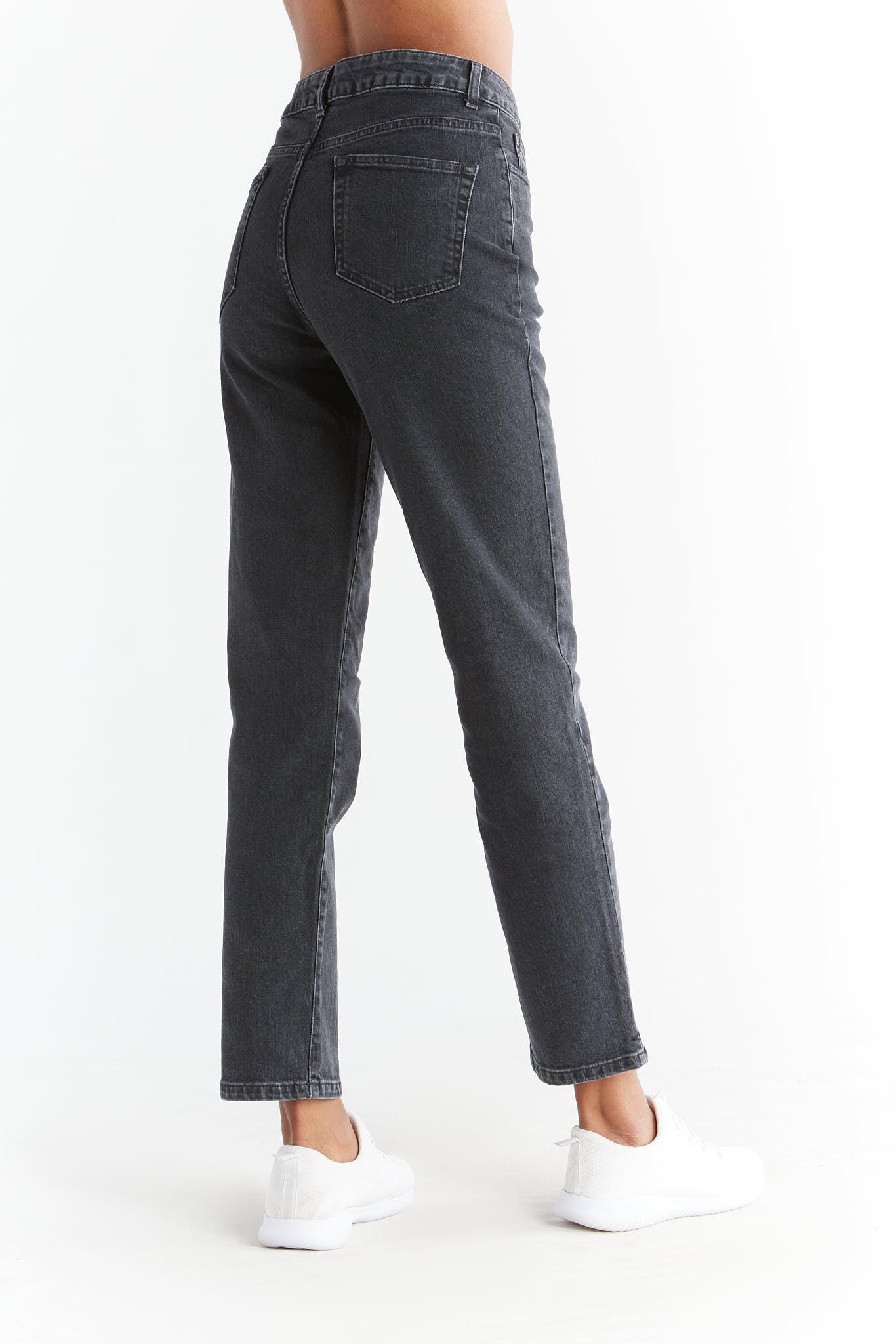 Evermind womens vegan Jeans Regular Fit Carbon Gray