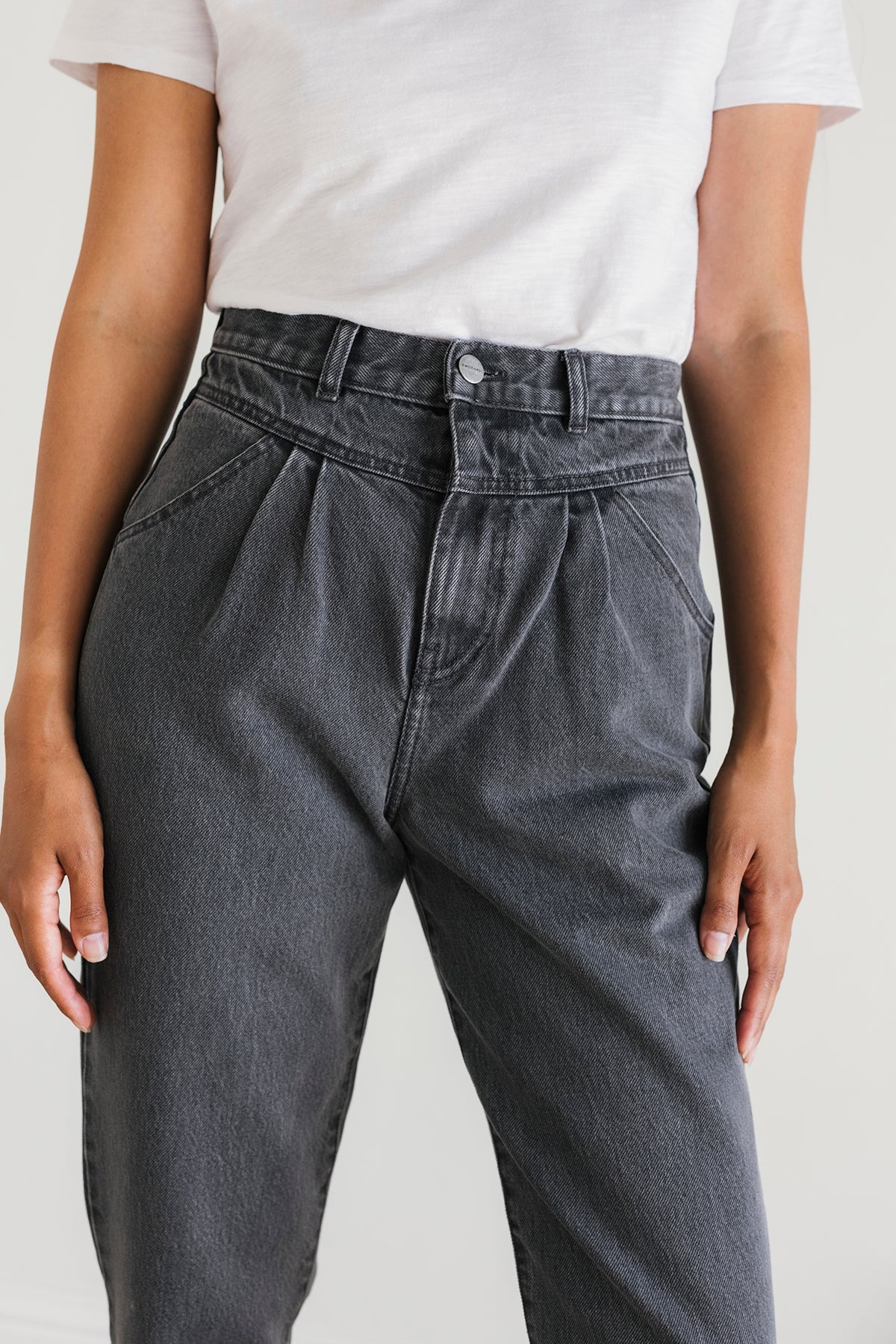 TWOTHIRDS womens vegan Jeans Kiritibati Dark Grey