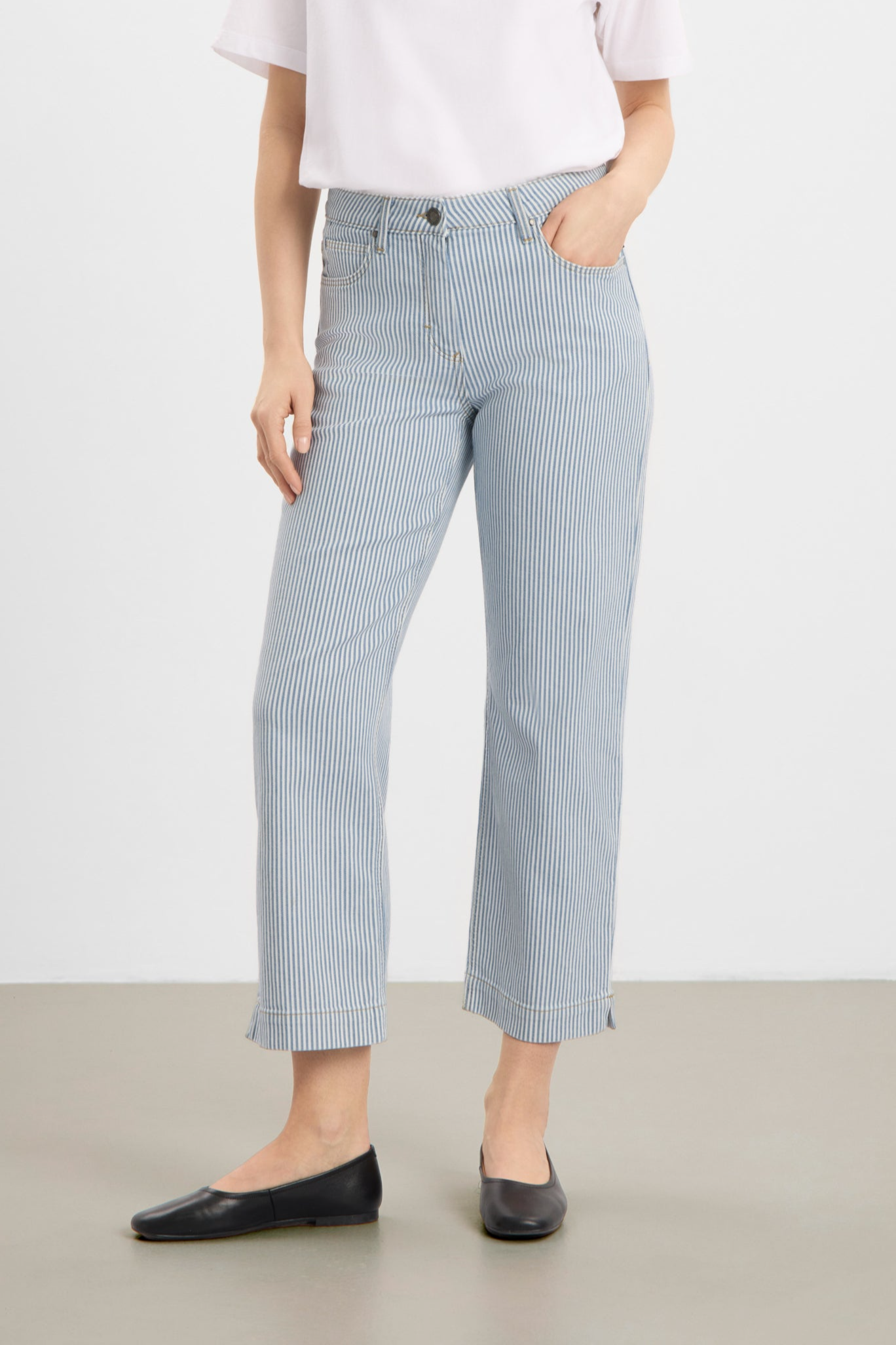 LAURIE Damen vegan Hose Amelia Slit Straight Cl Wei&Atilde;Ÿ/Blau Gestreift