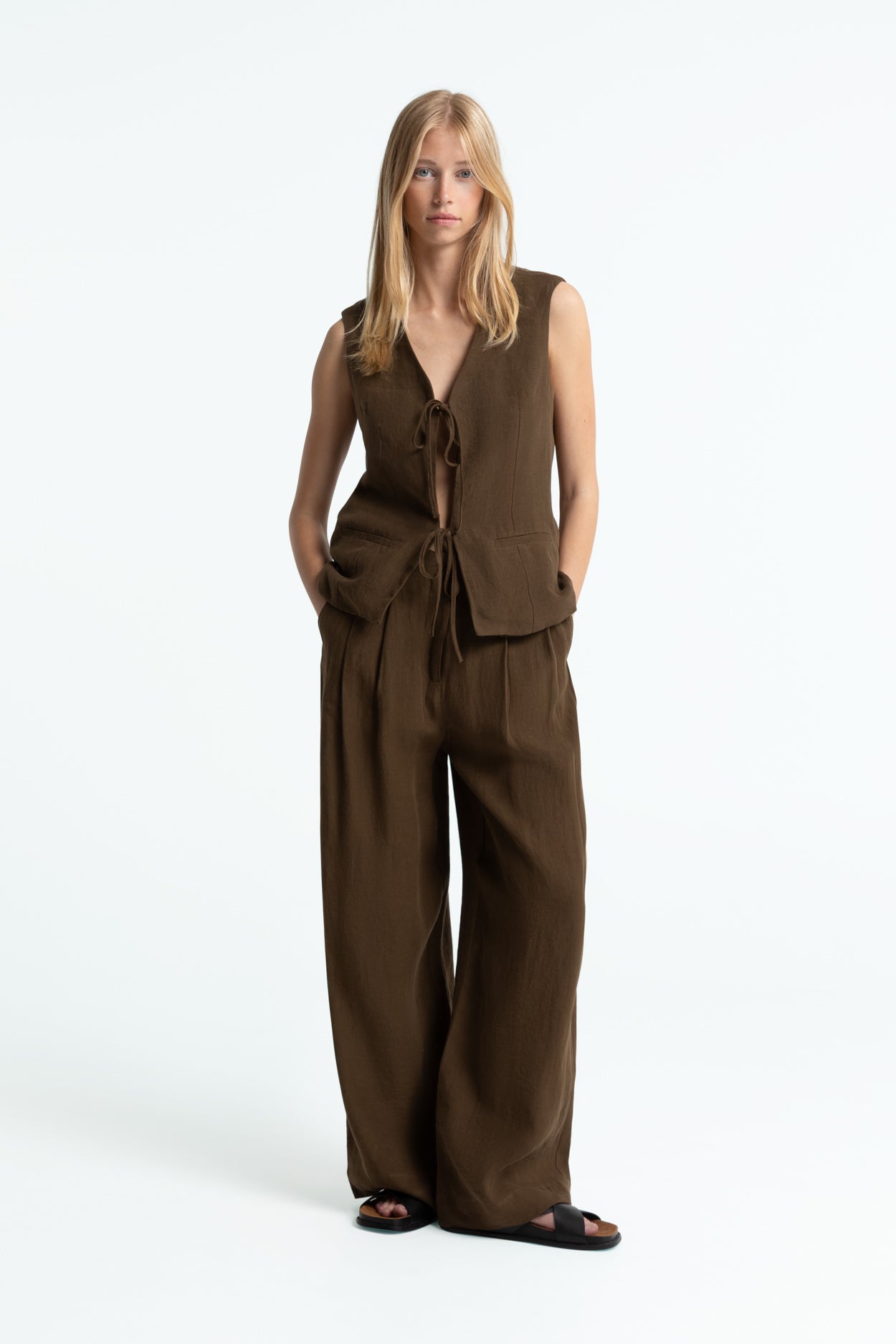 Kings of Indigo womens vegan Vest Latanja Carafe Brown