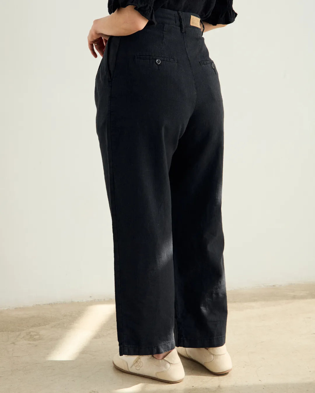 Clotsy womens vegan Pants Leire Black