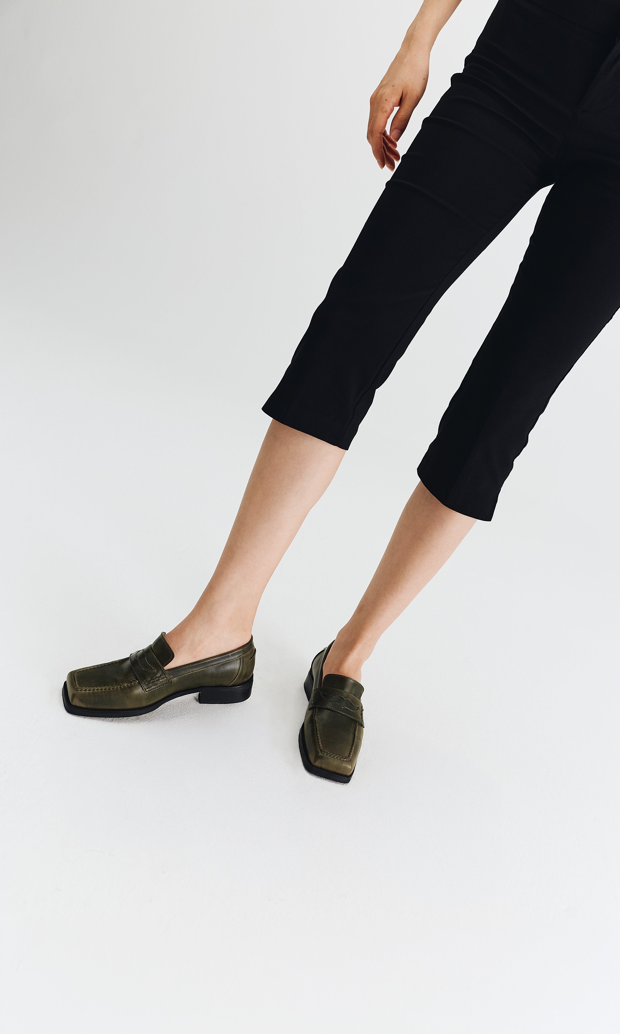 Prev womens vegan Loafers Joan Olive