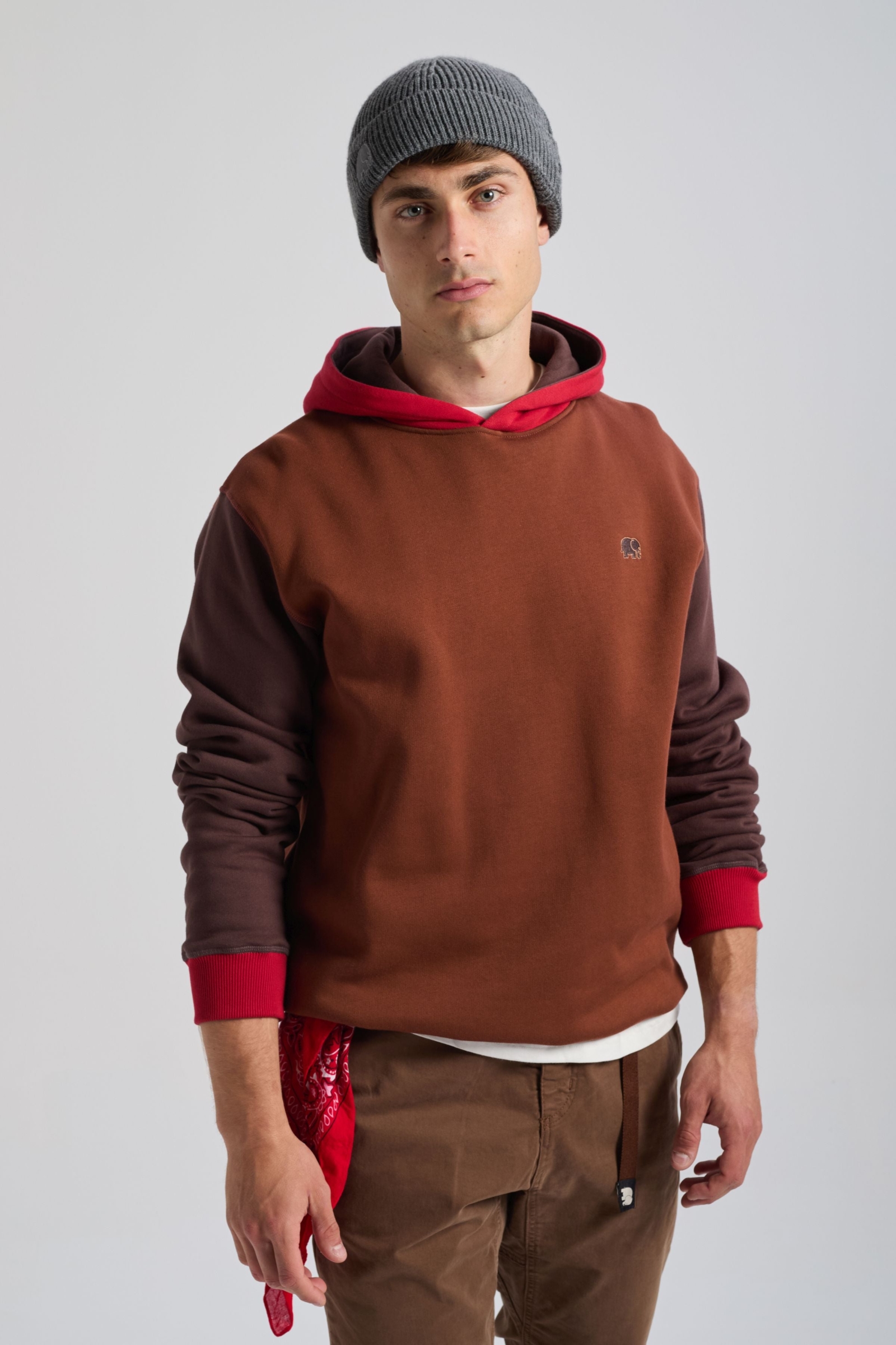 Trendsplant Herren vegan Hoodie Color Block Cherry Mahogany