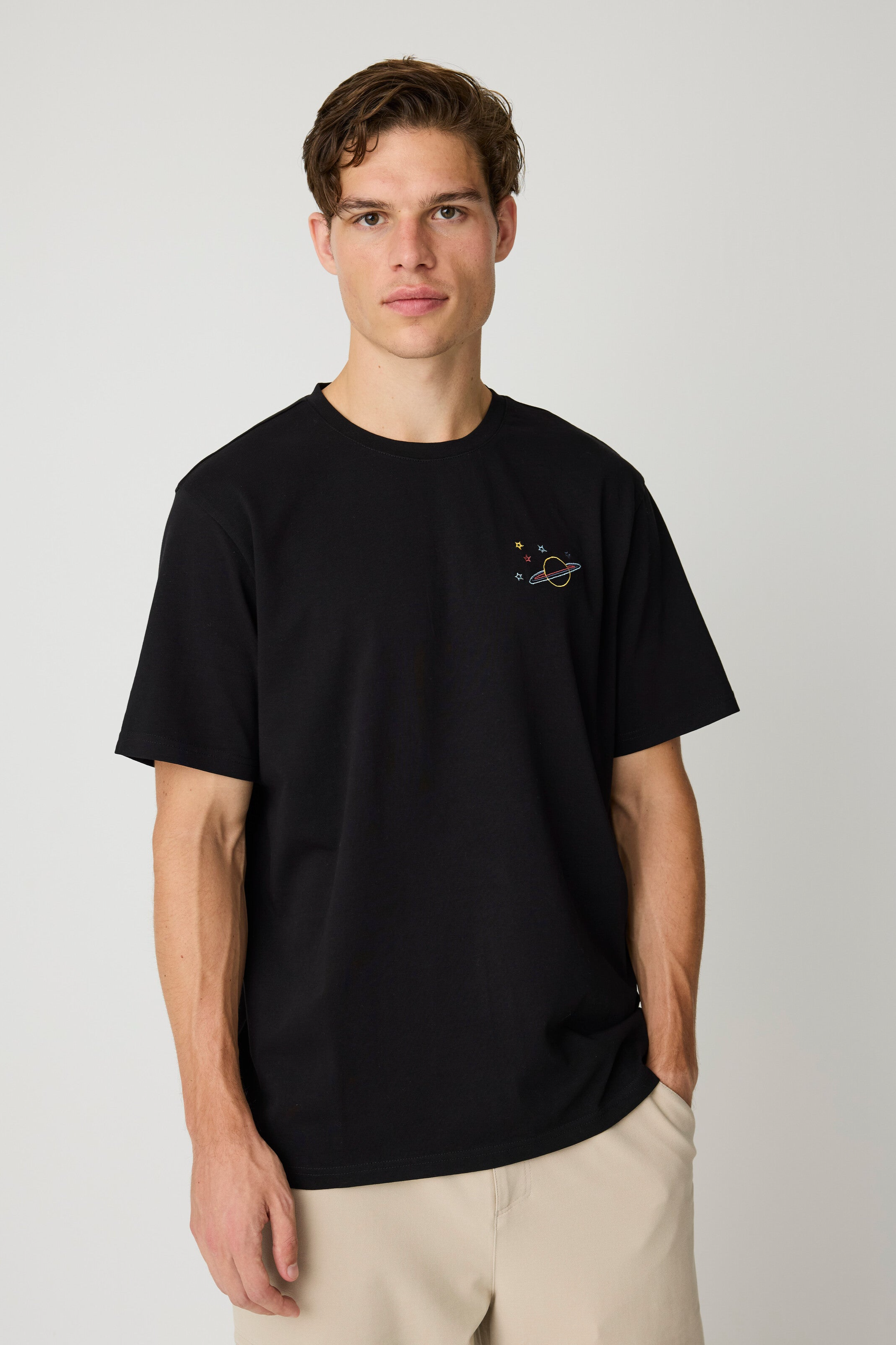KnowledgeCotton Apparel Herren vegan T-Shirt Mit Bruststickerei Schwarz Jet