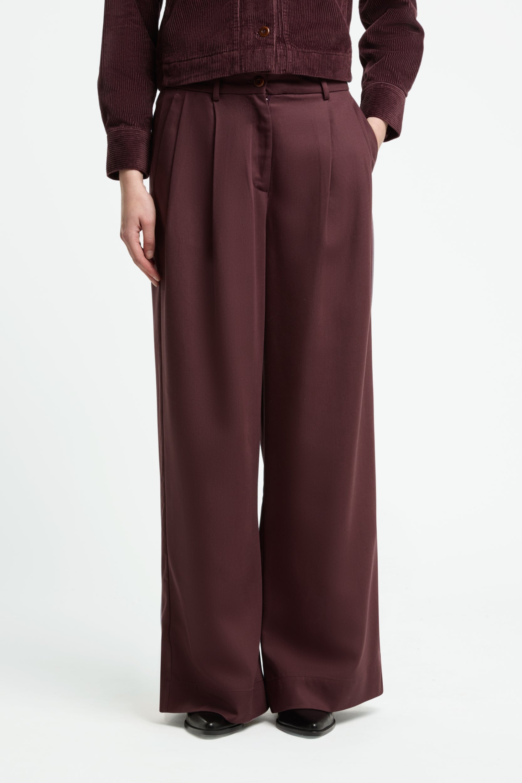 Kings of Indigo womens vegan Pants Larena Fudge