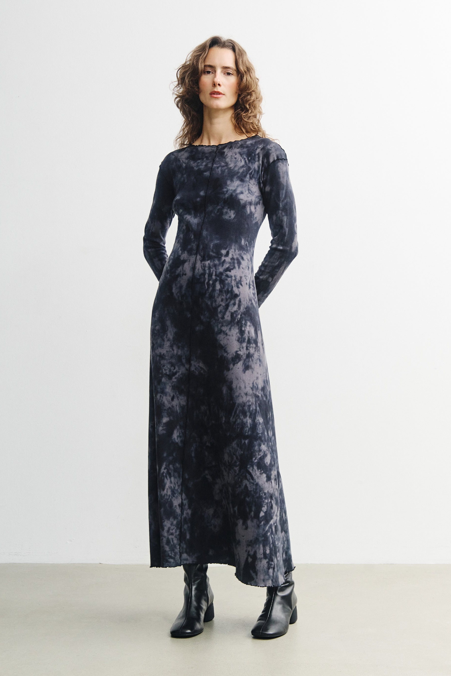 Rotholz Damen vegan Kleid Mit Biesen Schwarz, Batik
