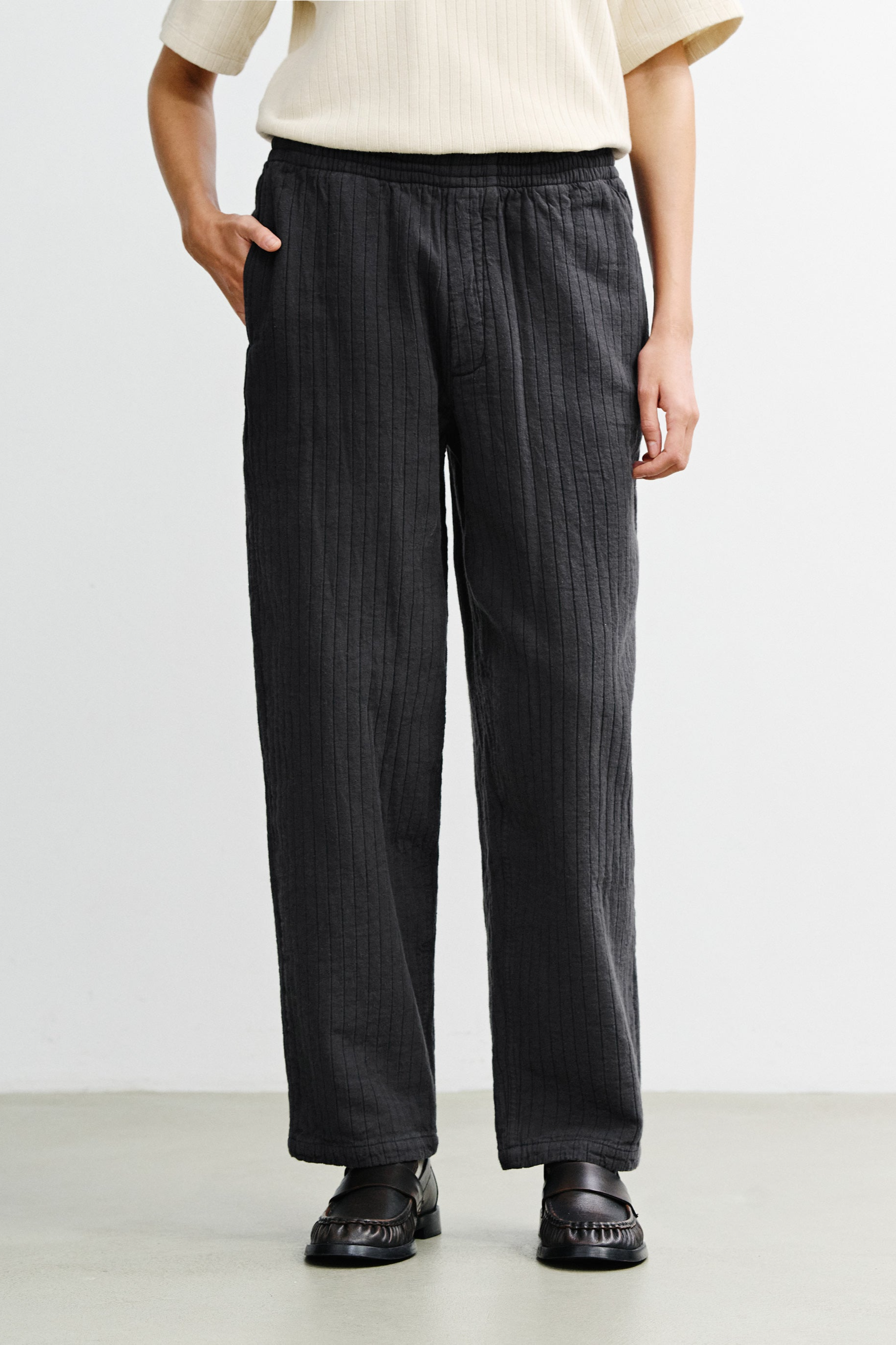 Rotholz Damen vegan Hose Mit Weitem Bein Gerippt Anthrazit