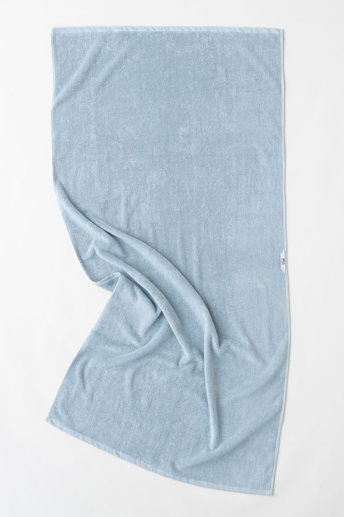MELA unisex vegan Bath Towel Tanvi Cloudy Blue