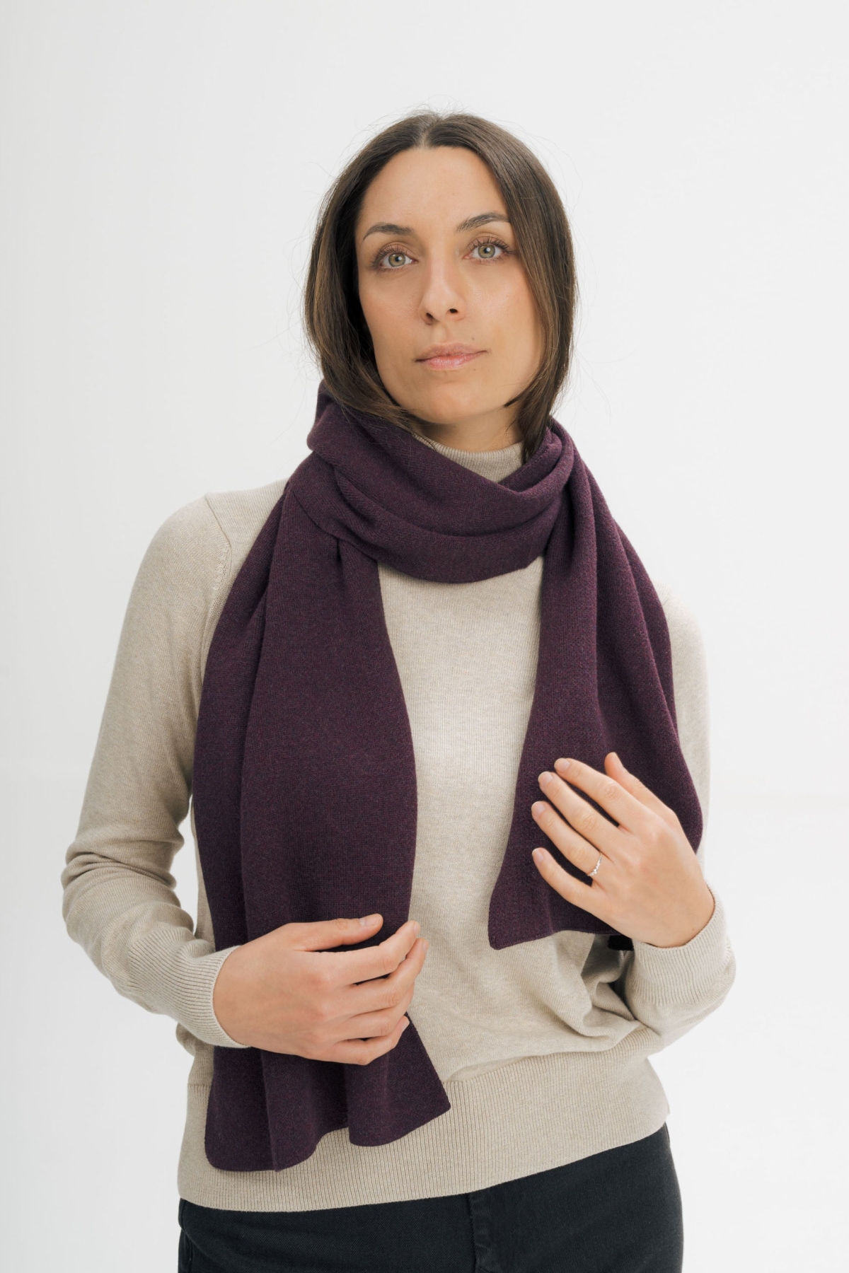 MELA men vegan Scarf Asmee Elderberry Melange