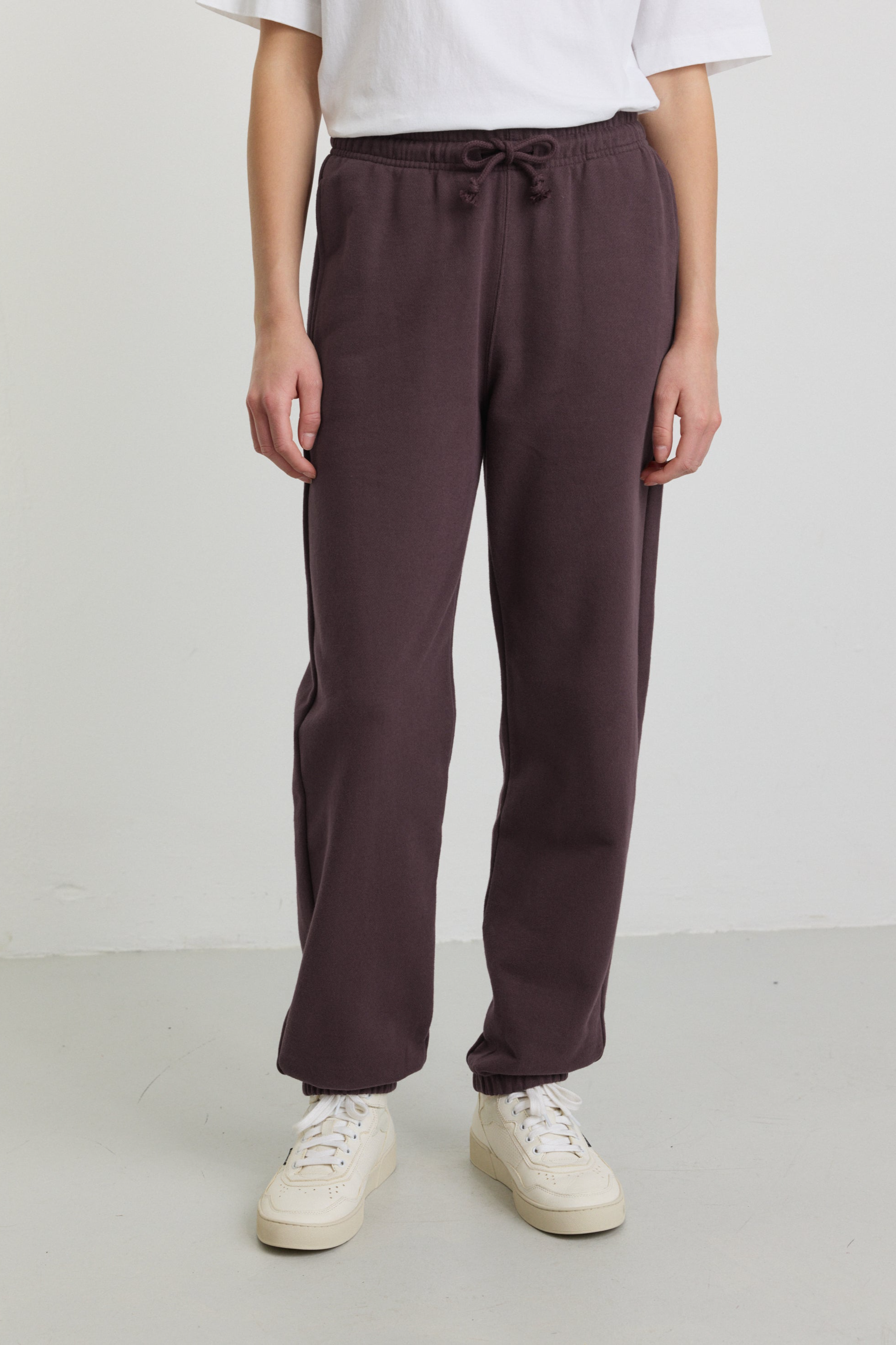 Recolution Damen vegan Jogginghose Scilla Dark Grape