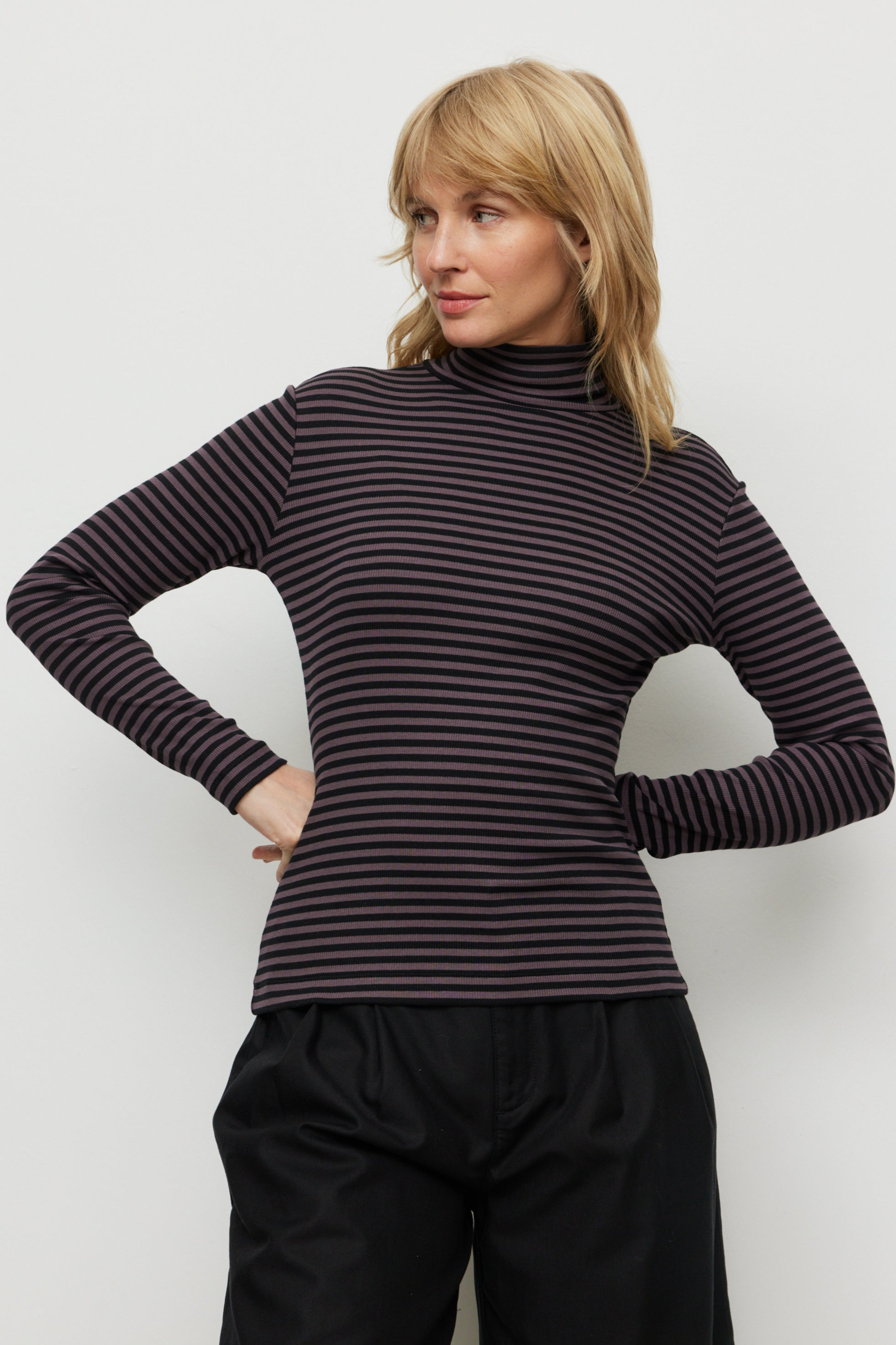 Recolution Damen vegan Langarmshirt Liatris Stripes In Dark Grape