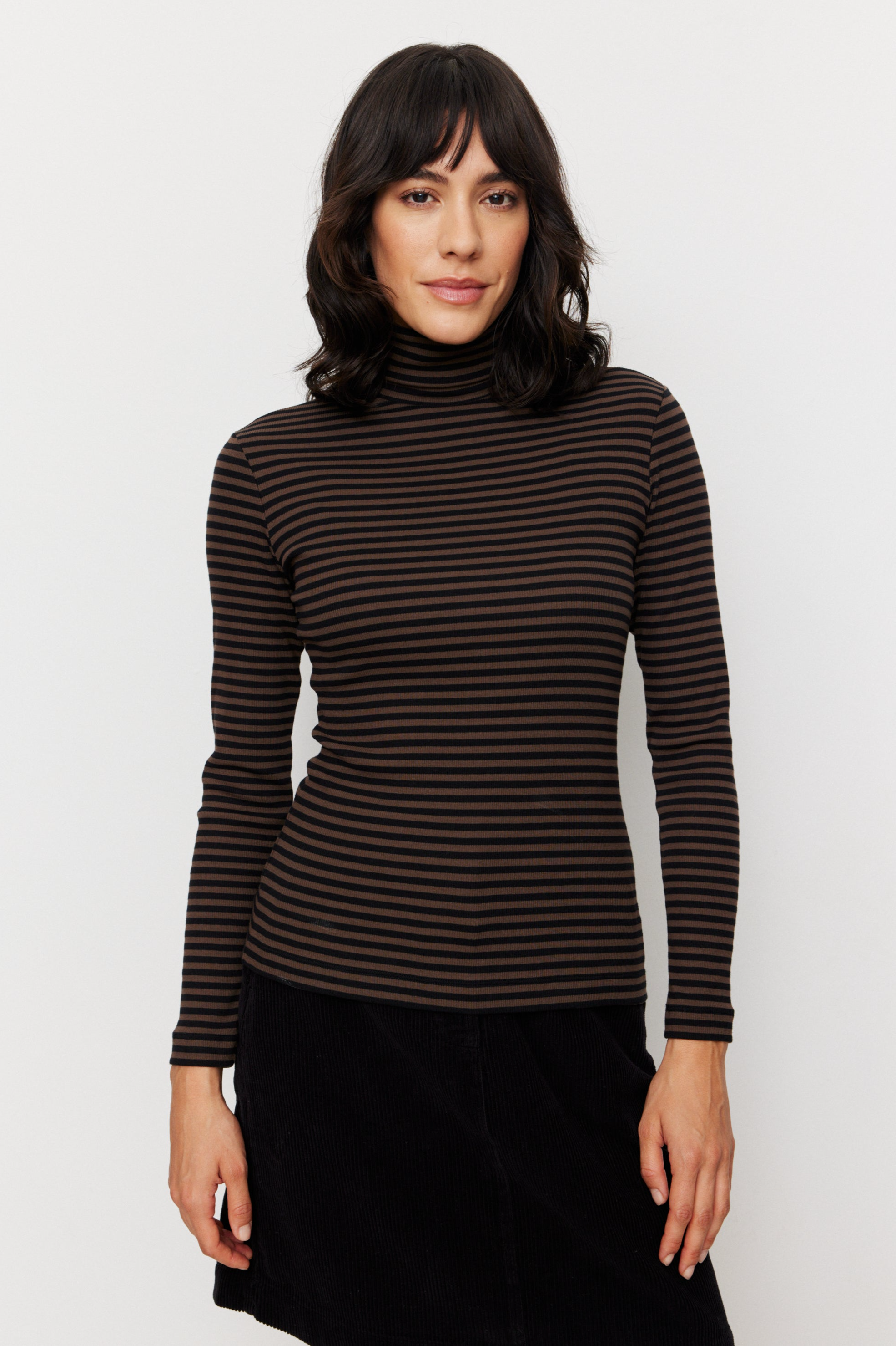 Recolution Damen vegan Langarmshirt Liatris Stripes In Schokoladenbraun
