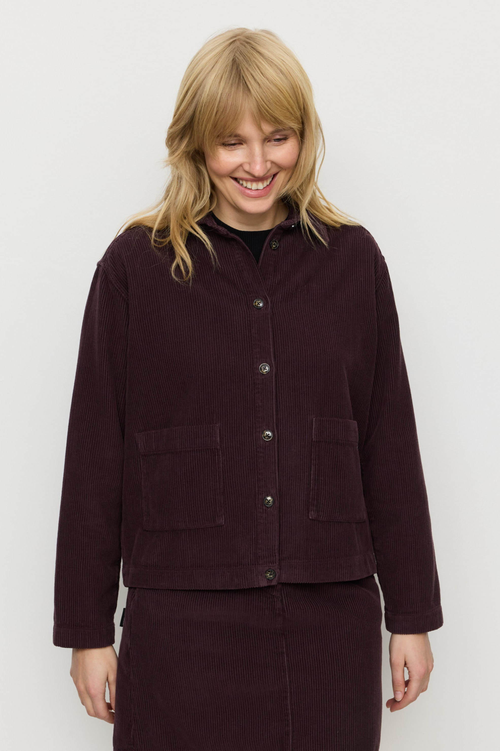 Recolution Damen vegan Overshirt Rhodea Dark Grape