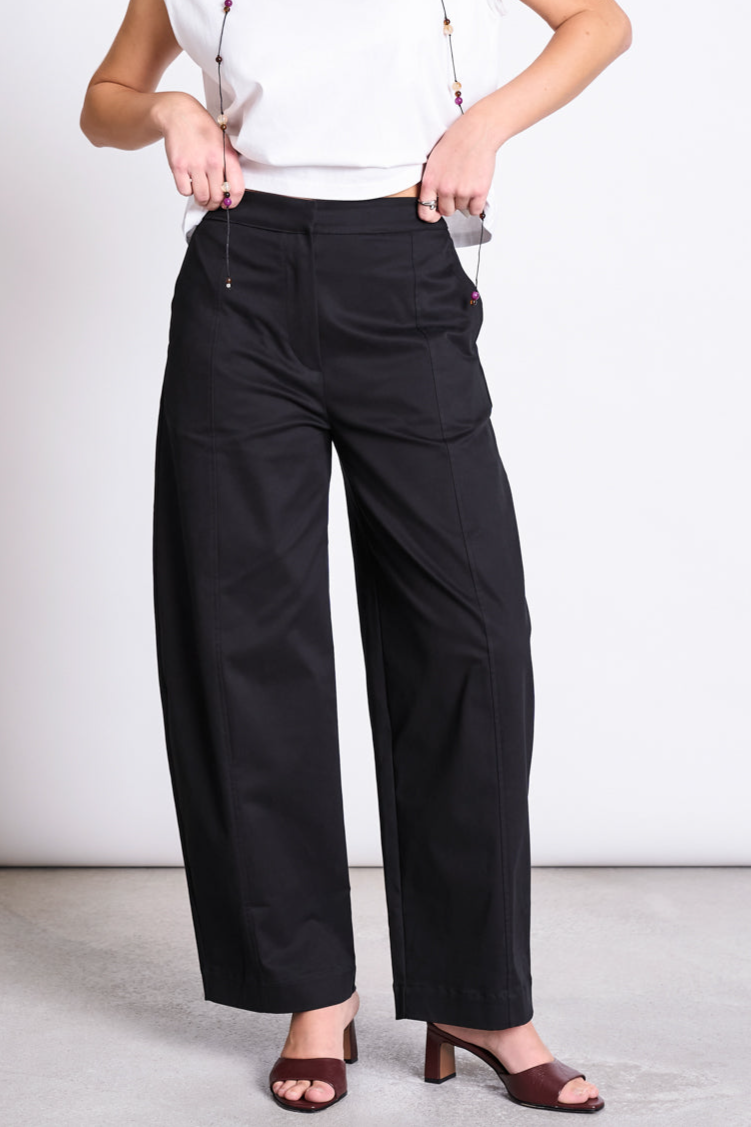 JAN N JUNE Damen vegan Barrel Hose Yauri Schwarz
