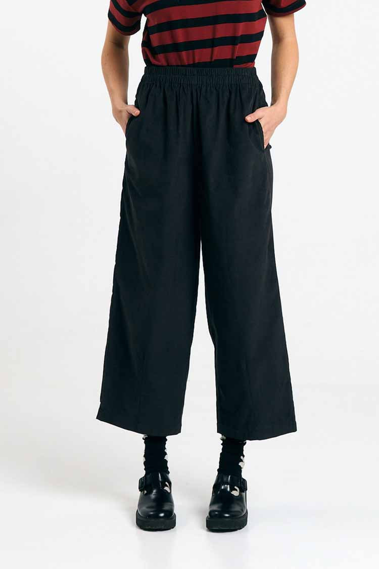 SUITE13LAB Damen vegan Hose Avis Schwarz
