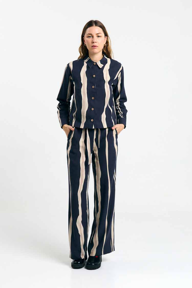 SUITE13LAB womens vegan Shirt Lisboa Flysch Print
