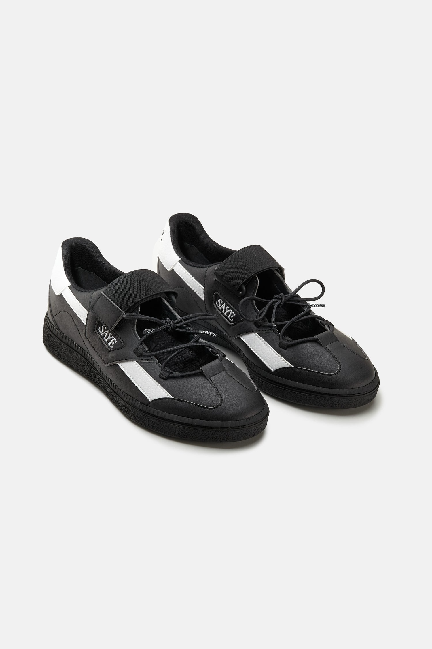 SAYE womens vegan Sneakers M70 Muse Black/ White