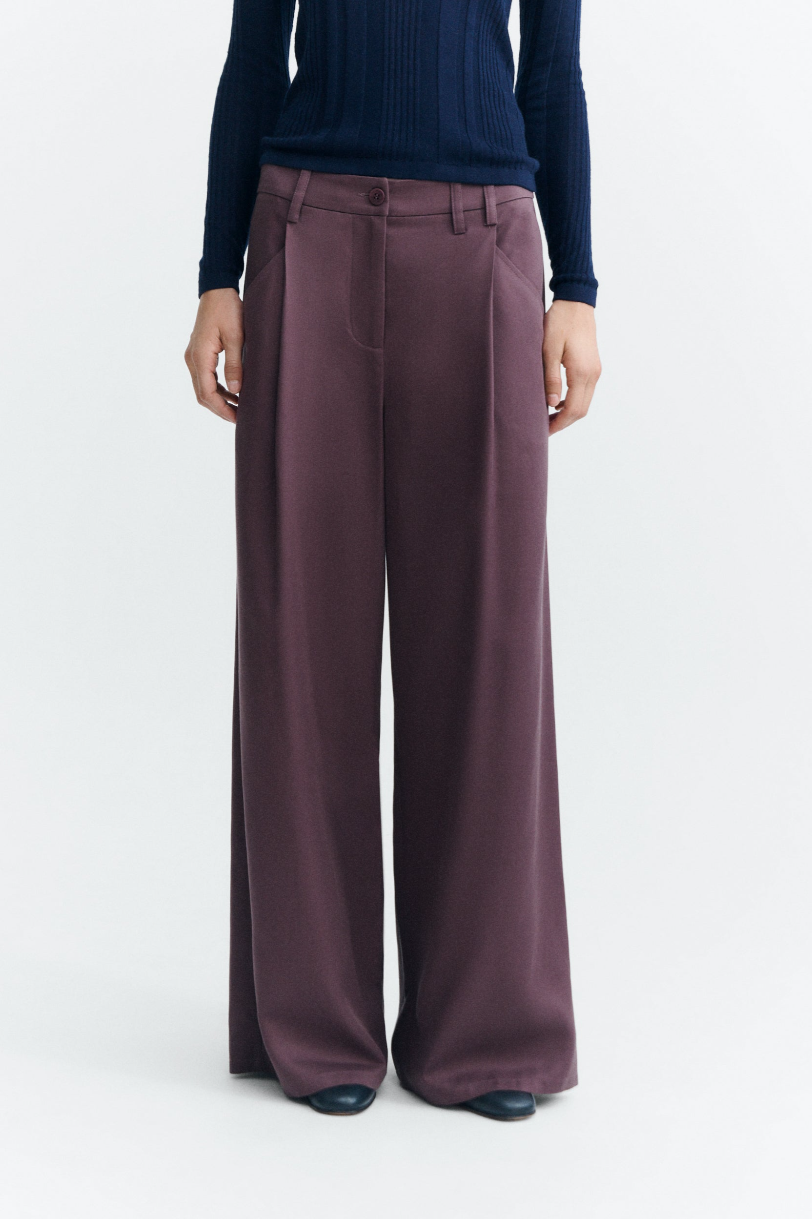 Thinking mu Damen vegan Hose Molly Mit Weitem Bein Und Falten Dunkelweinrot