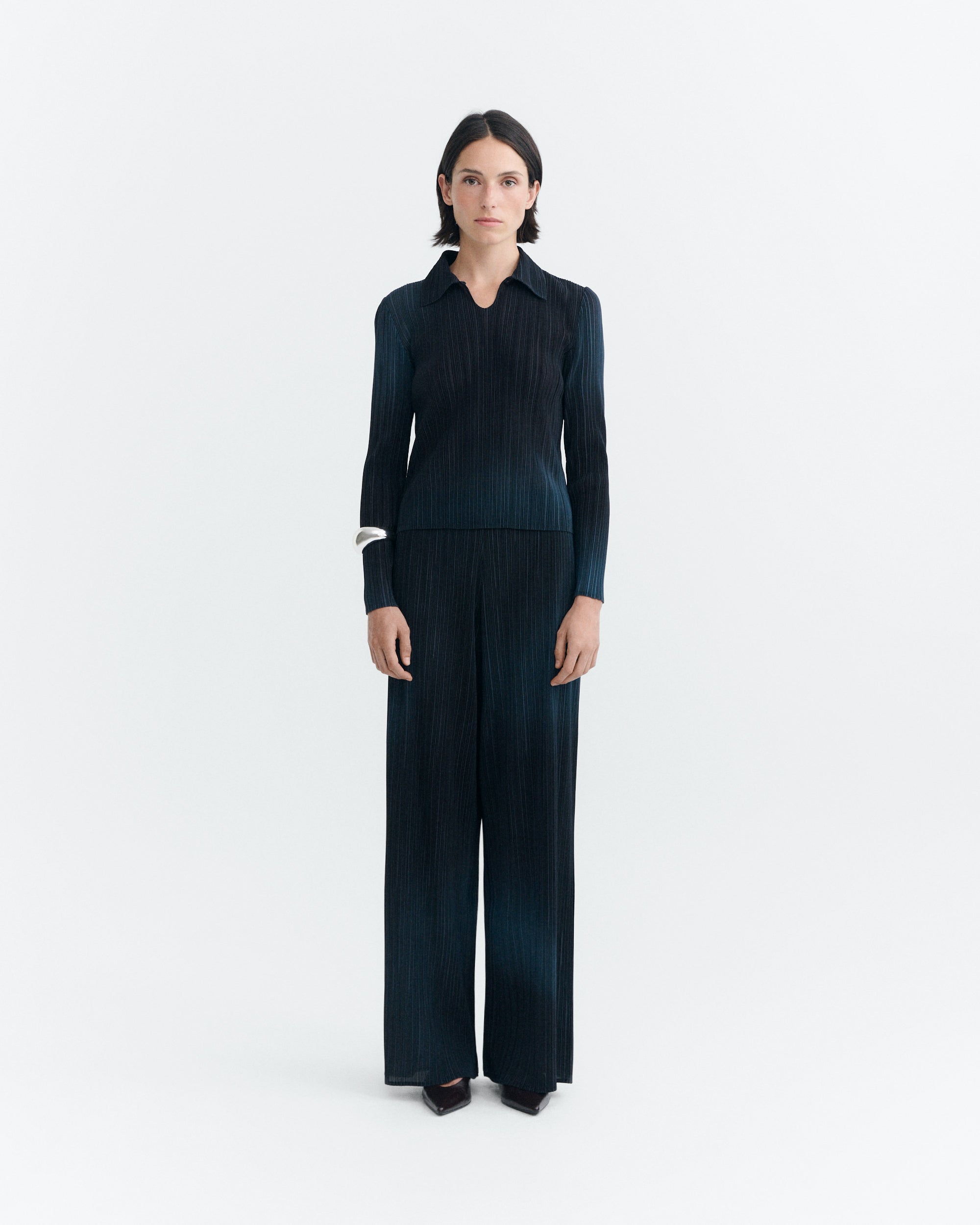 Thinking MU womens vegan Pants Whisper Pleated Maro Dark Blue