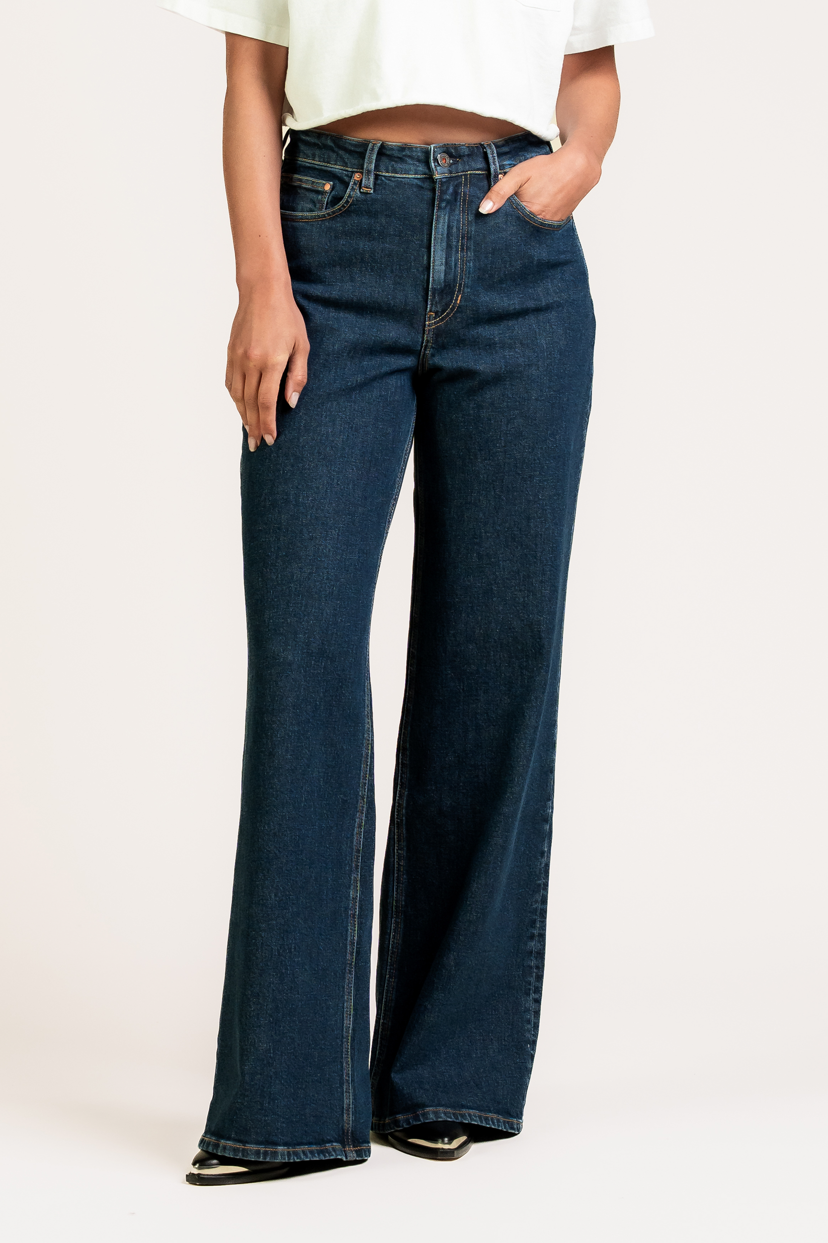 Kuyichi Damen vegan Jeans Harper Mit Weitem Bein Super Deep Indigo